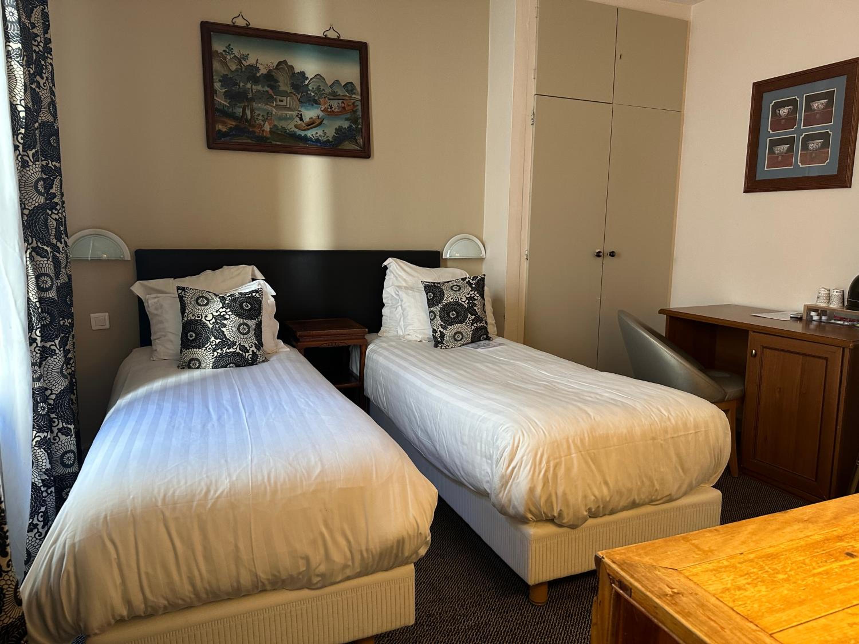 Standard Twin Room photo 3