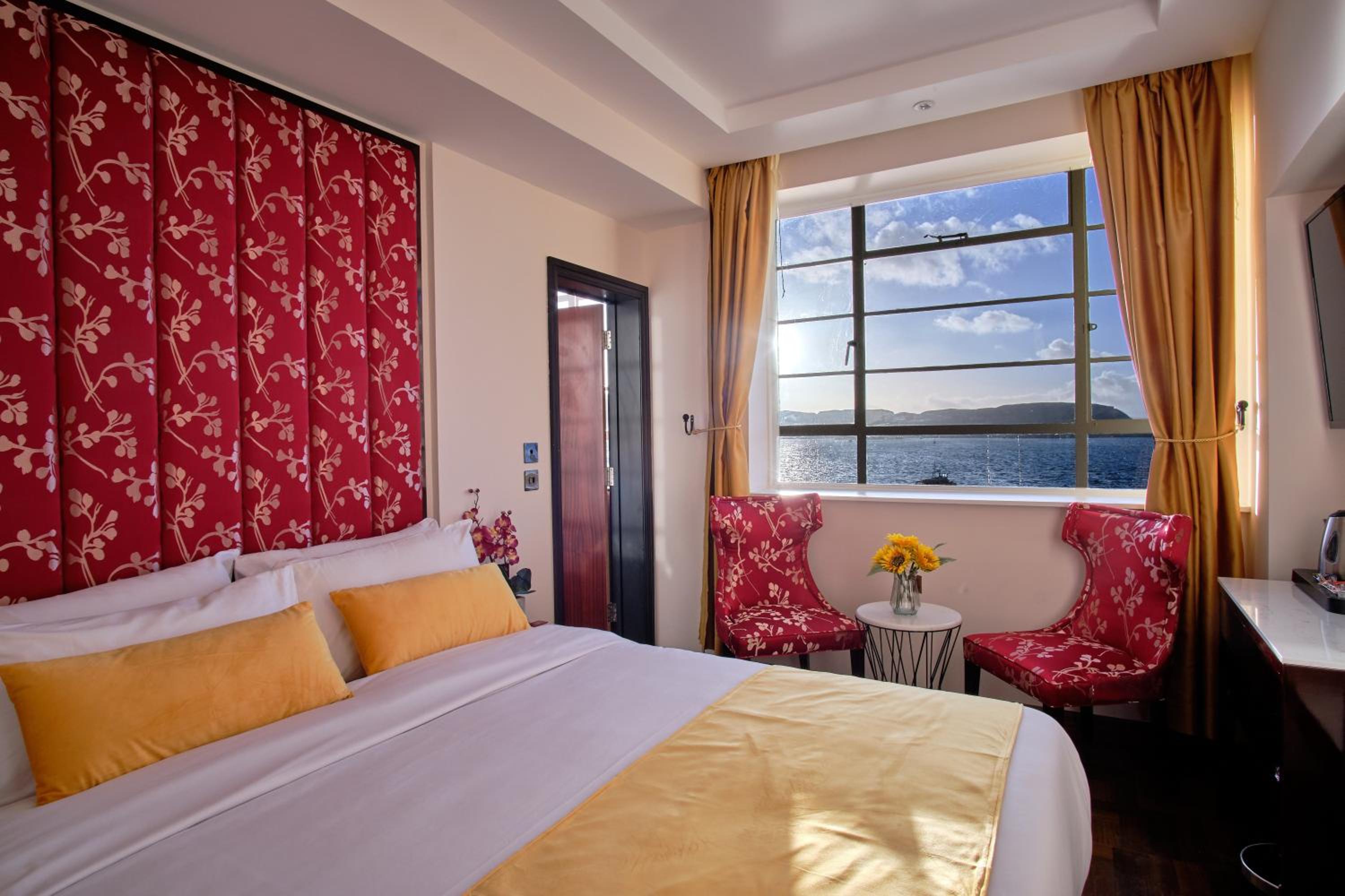 Petite Bay Double Room - Photo 1