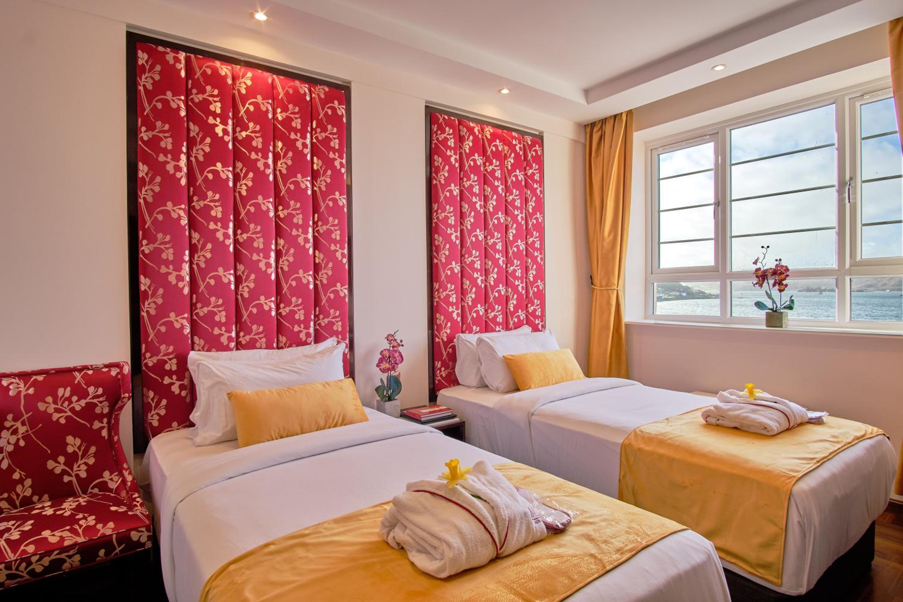 Petite Bay Twin Room - Photo 4
