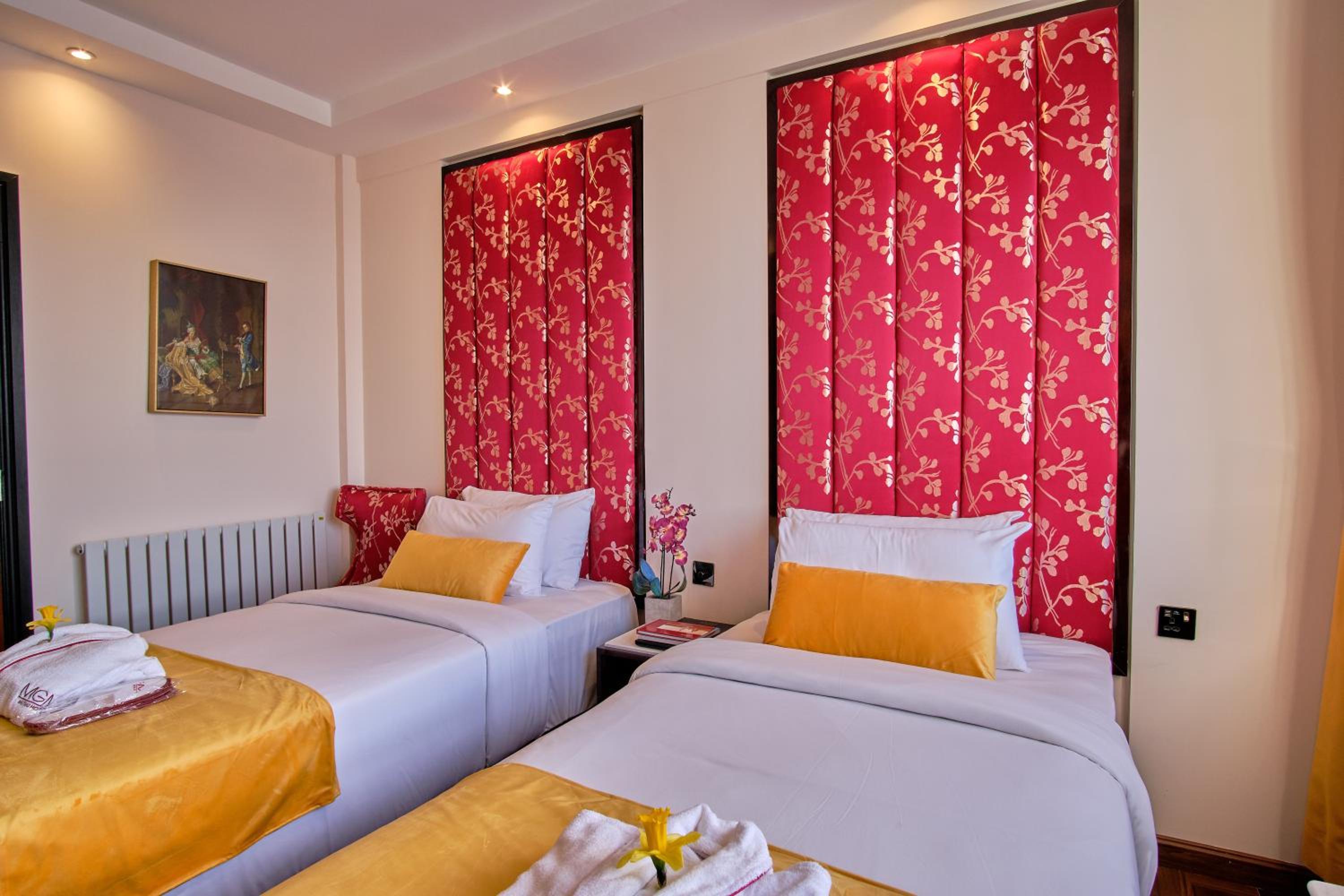 Petite Bay Twin Room - Photo 1