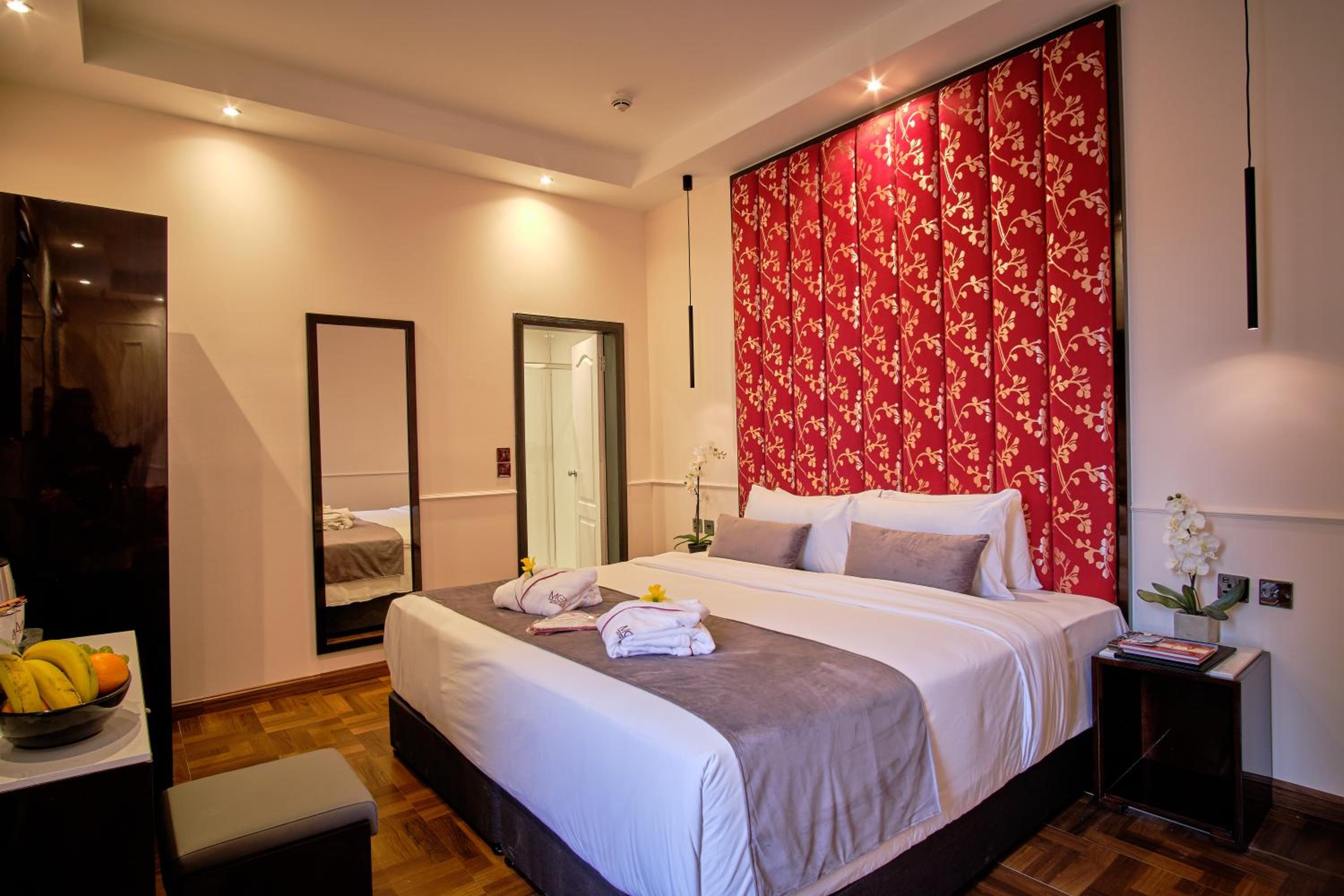 Petite Bay Single Room