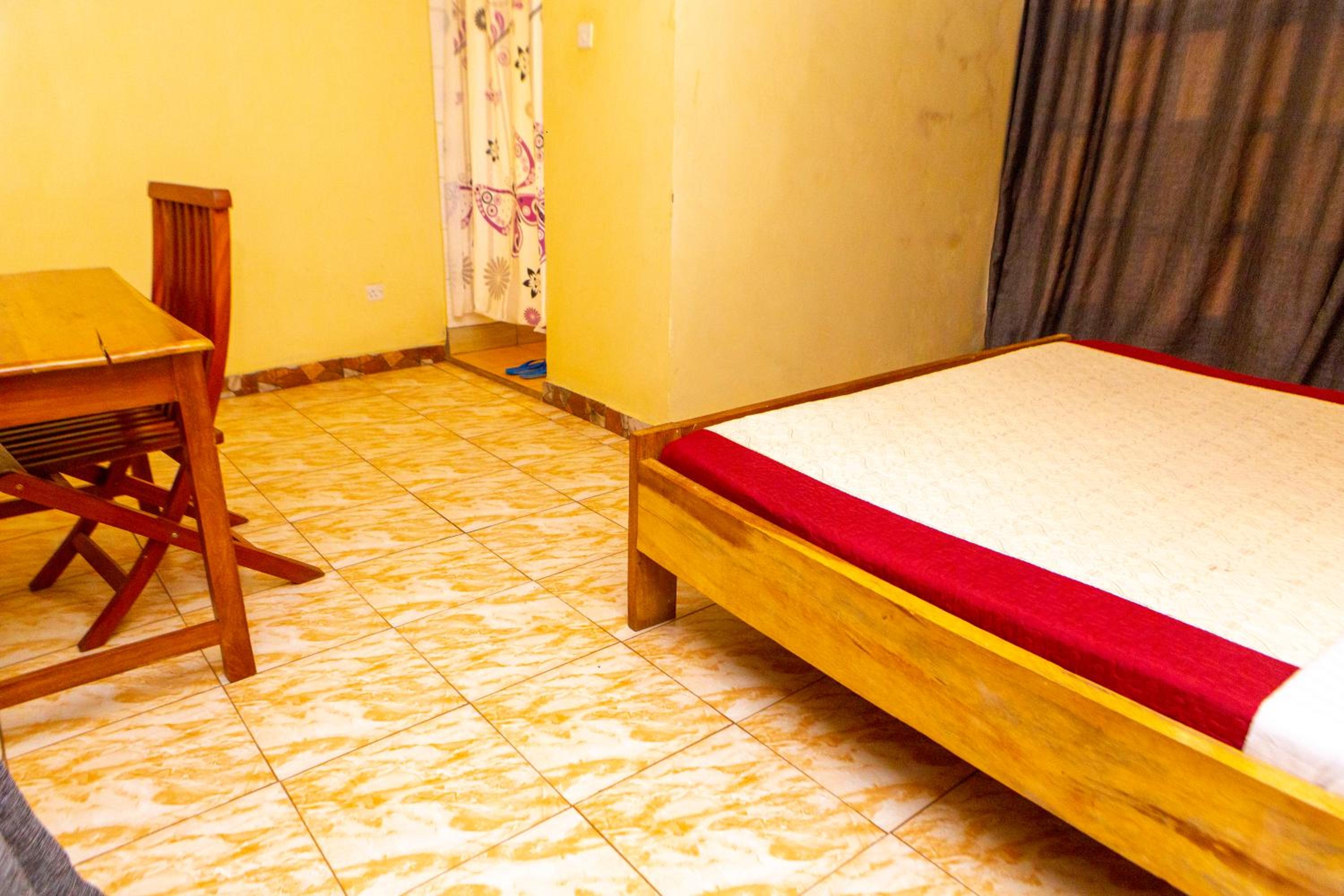 Standard Single Room with Shower photo 2