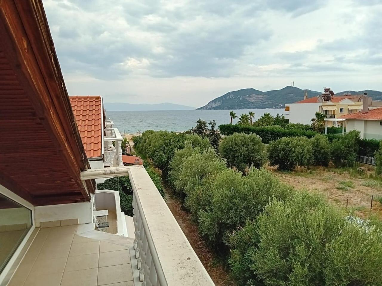 Three-Bedroom Villa photo 3