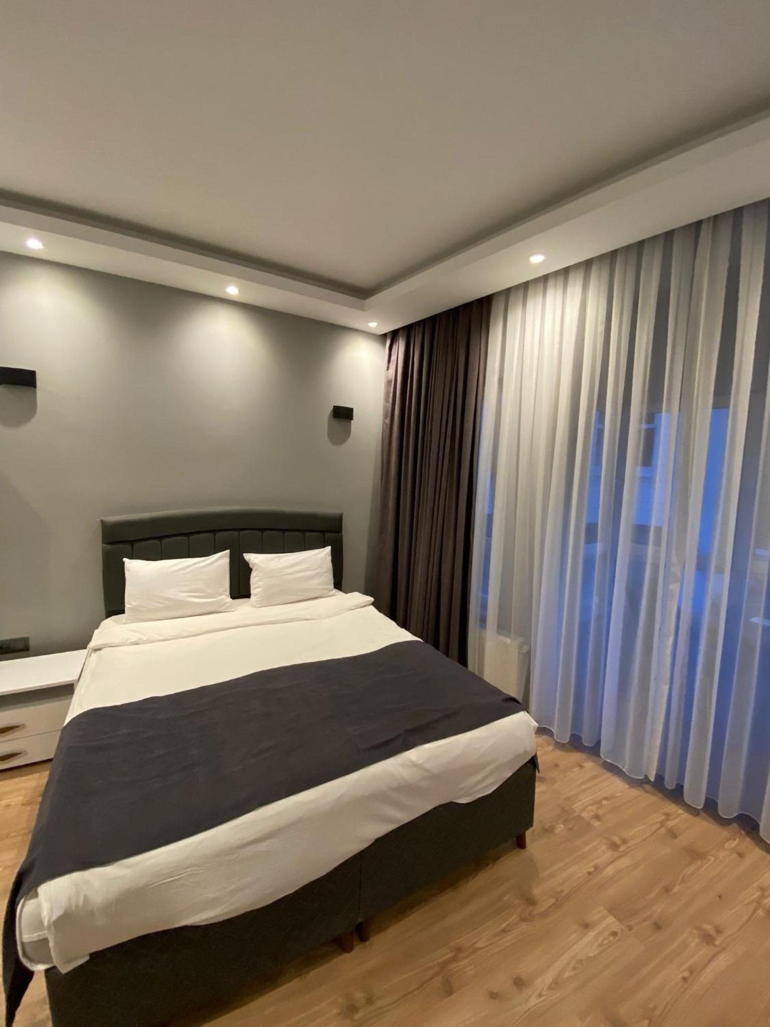 Standard Double or Twin Room photo 1