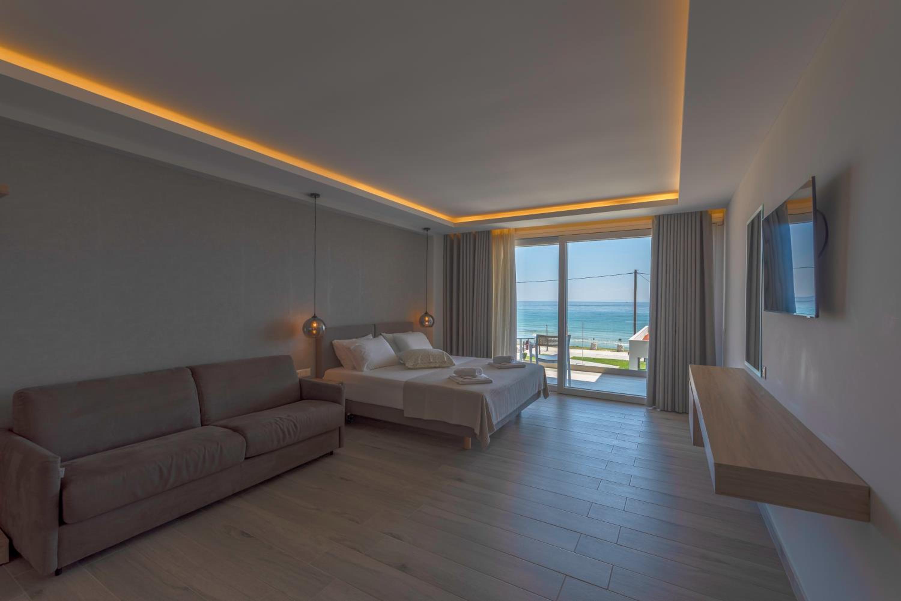 King Suite with Sea View photo 2