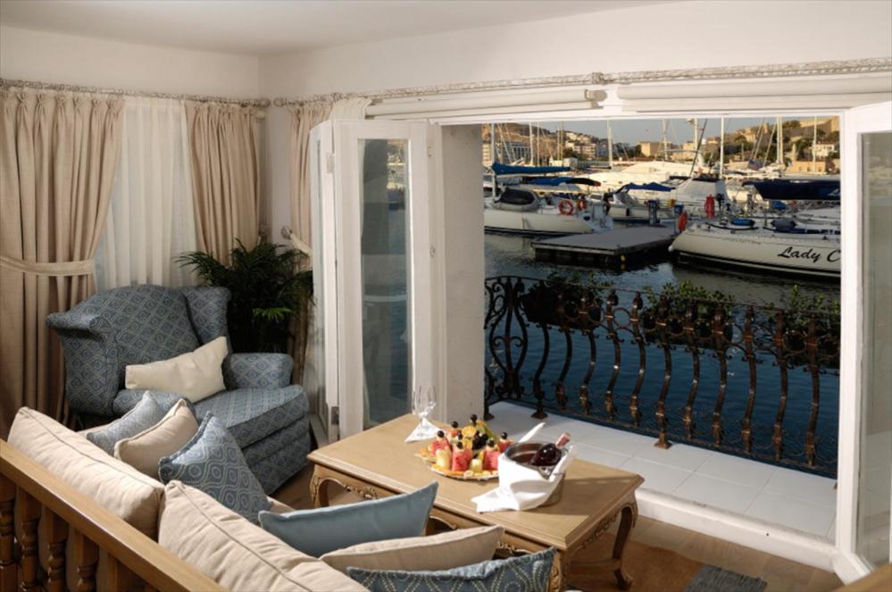 Suite with Sea View photo 2