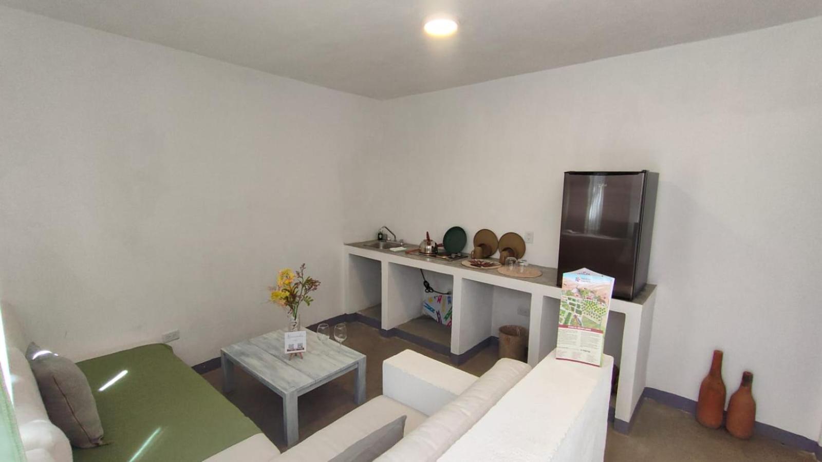 One-Bedroom Apartment photo 3