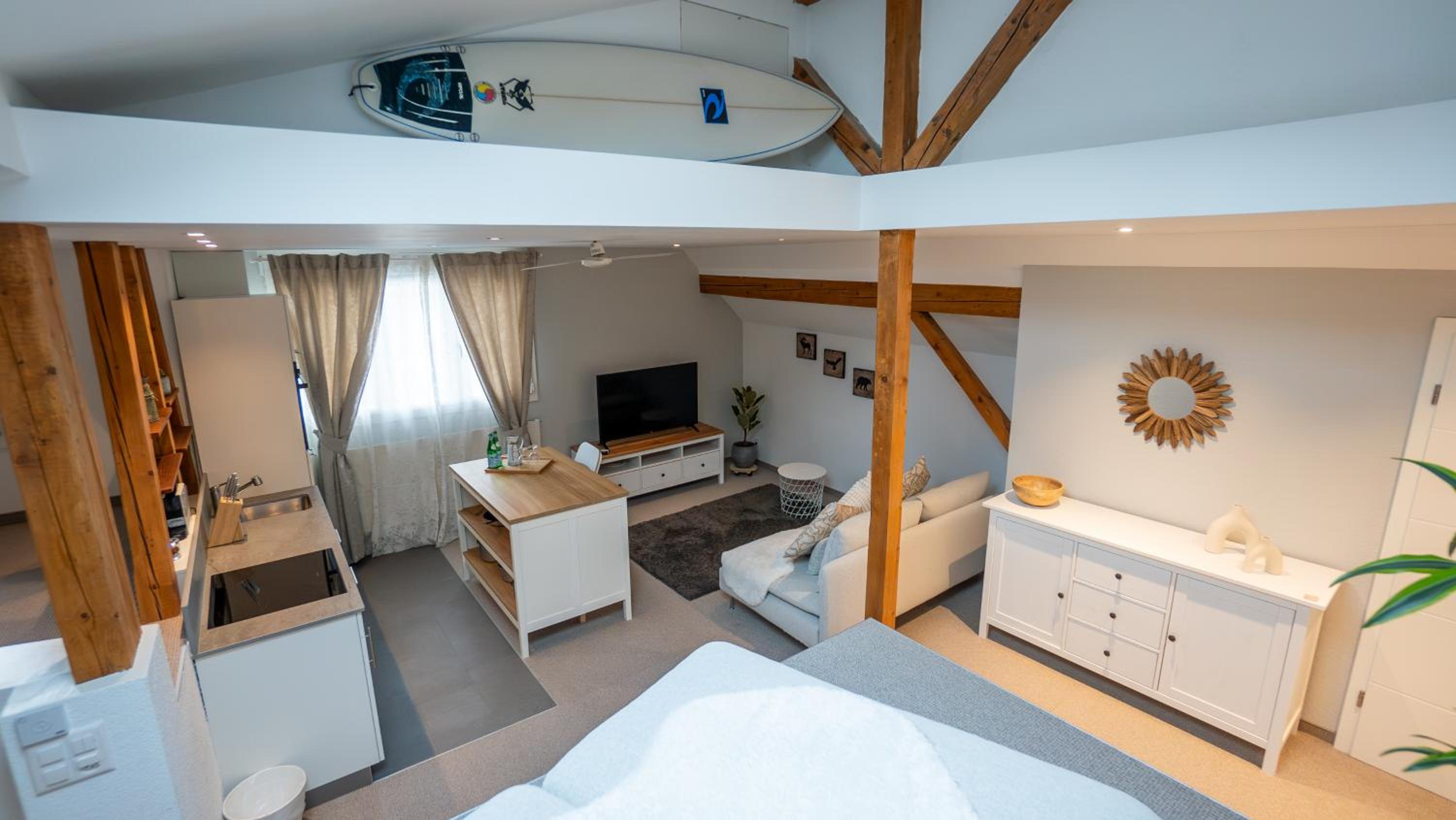 Studio - Split Level - Photo 11