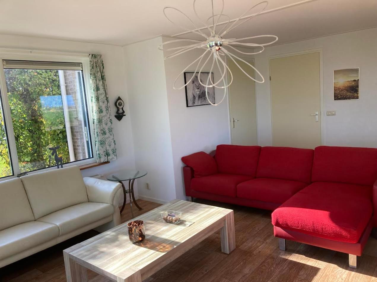 Three-Bedroom House photo 1