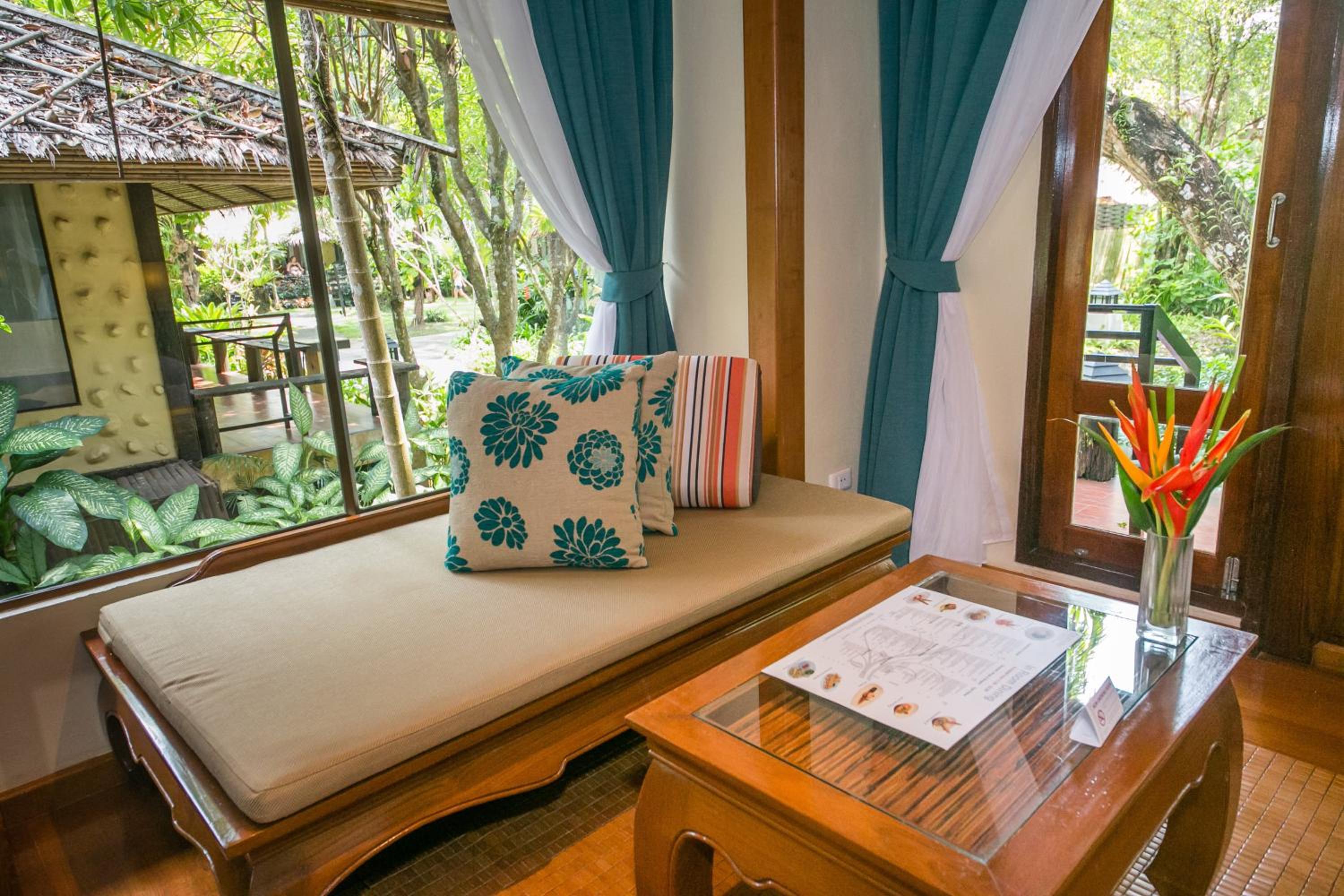 Deluxe King Room - Photo 4