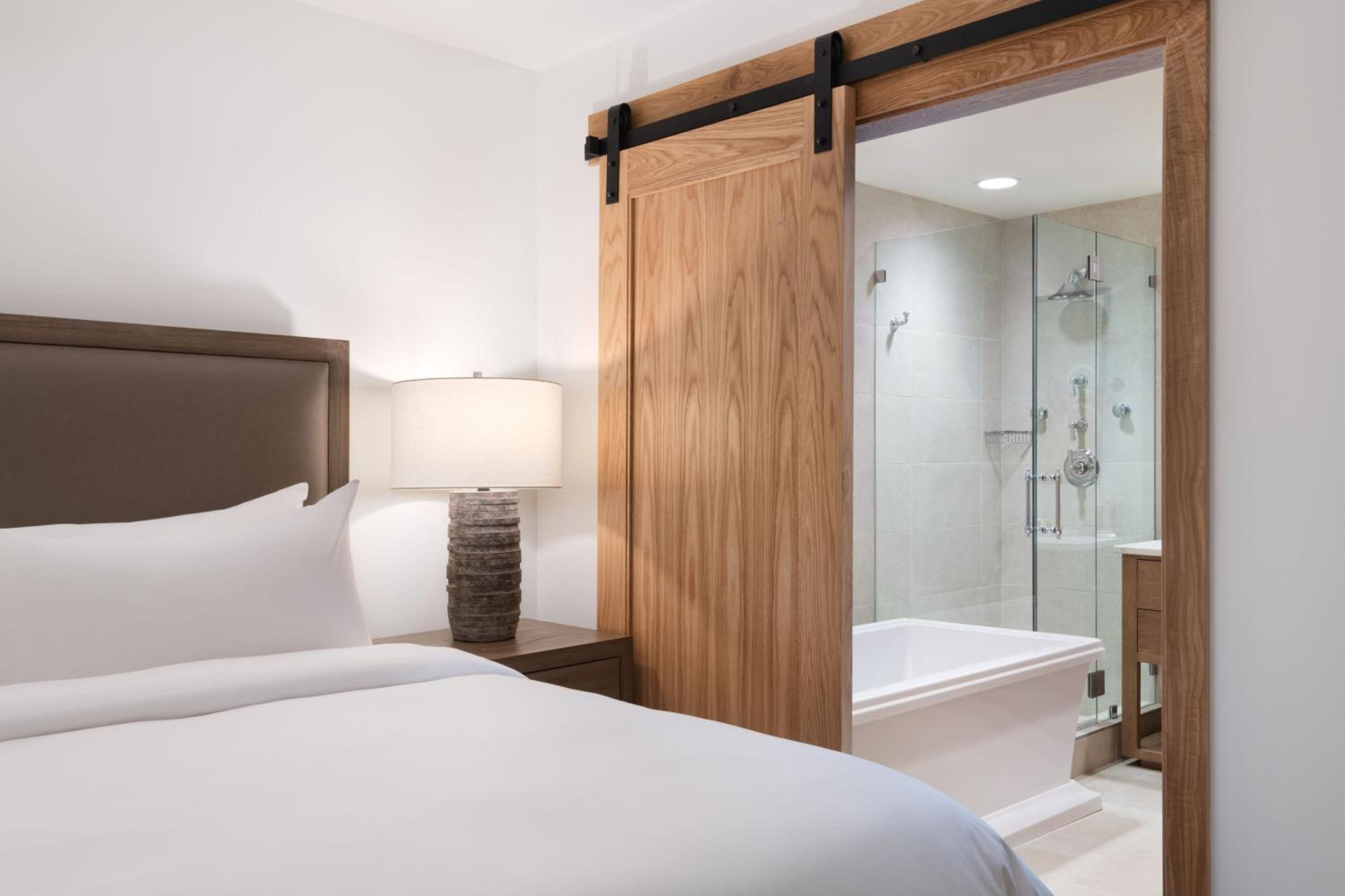 Superior King Room photo 3