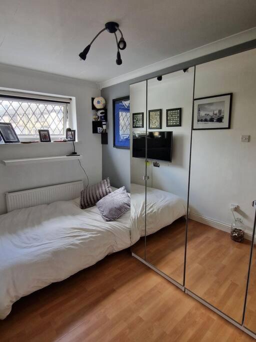 Three-Bedroom House photo 1