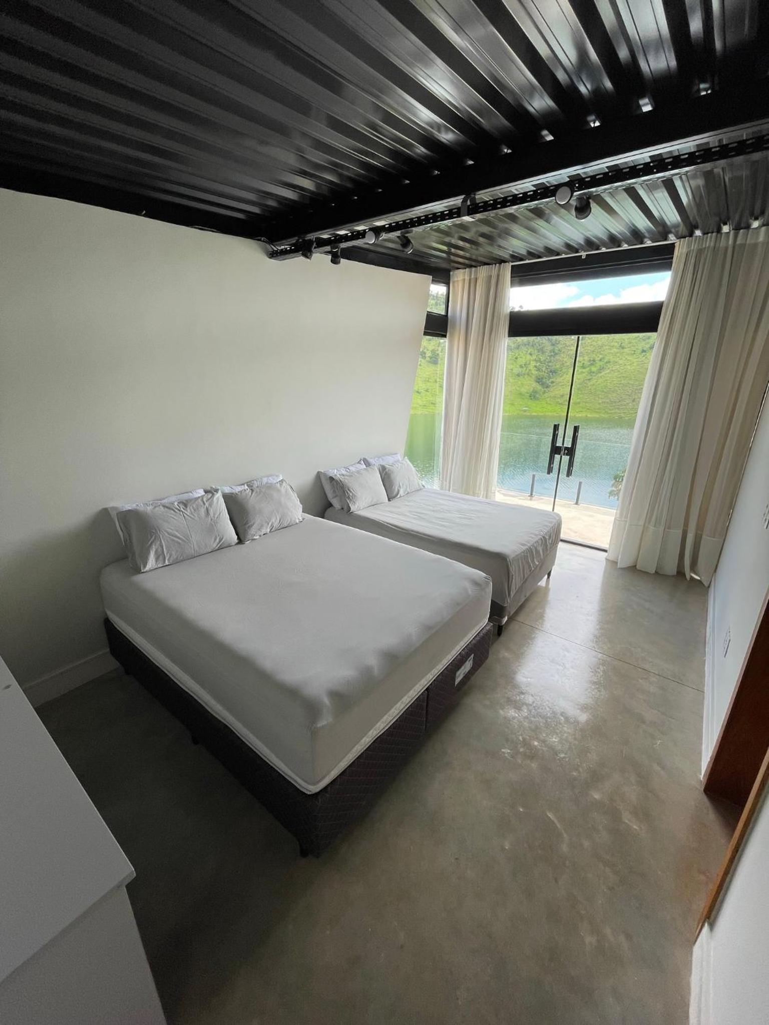 Four-Bedroom House photo 1