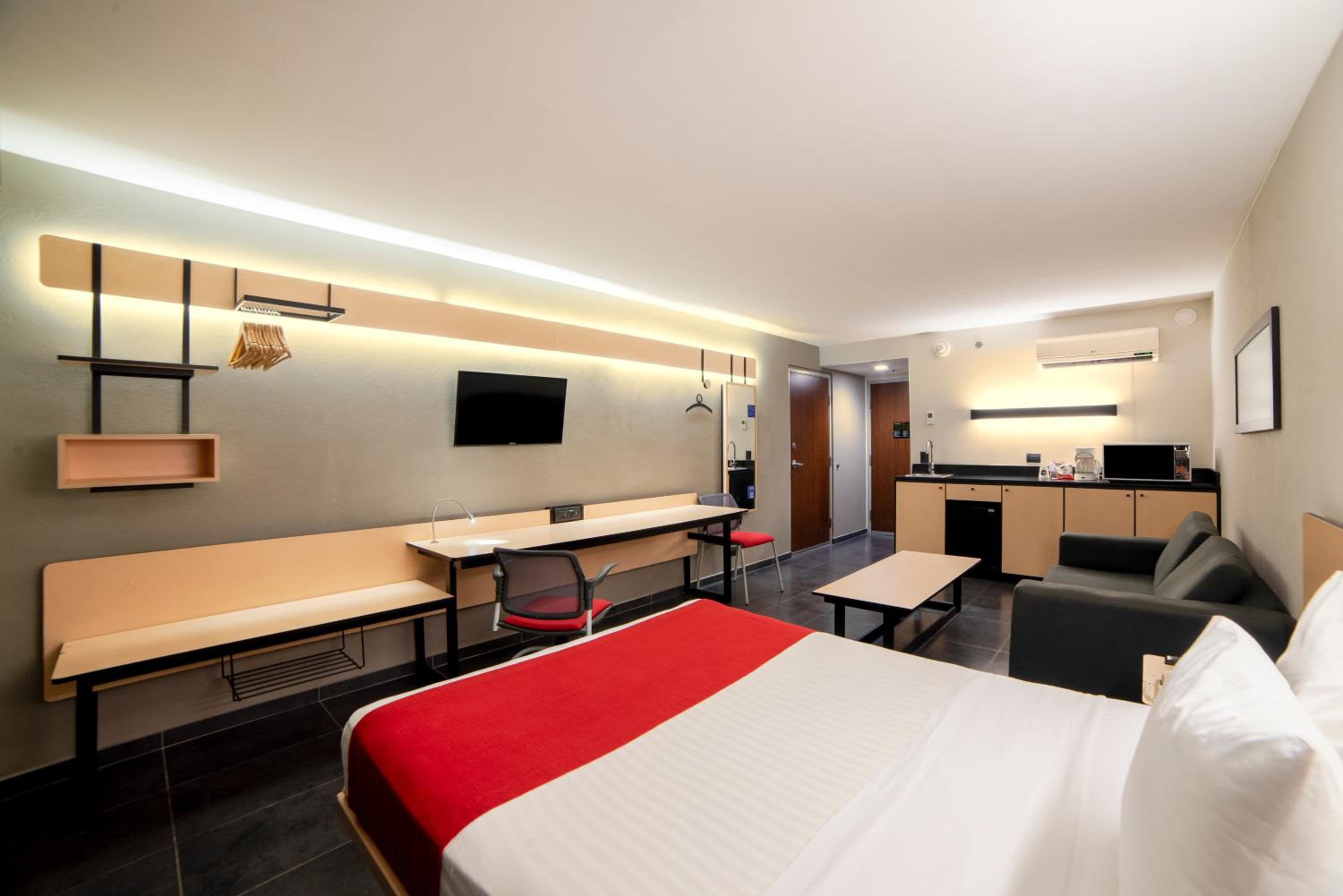 Superior Queen Room with Sofa Bed photo 1