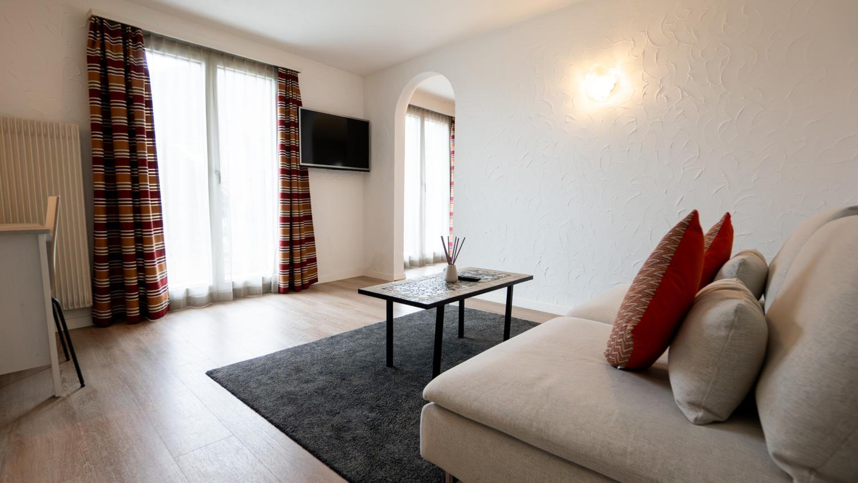 Double Room - Photo 8