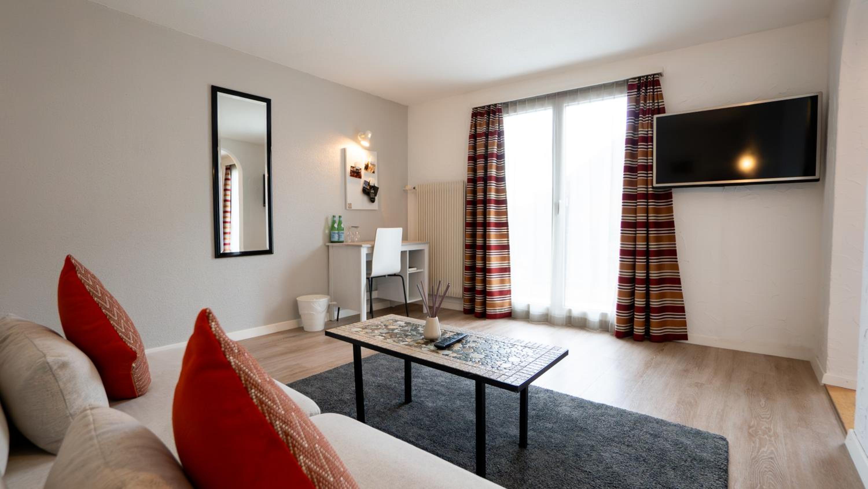Double Room - Photo 15
