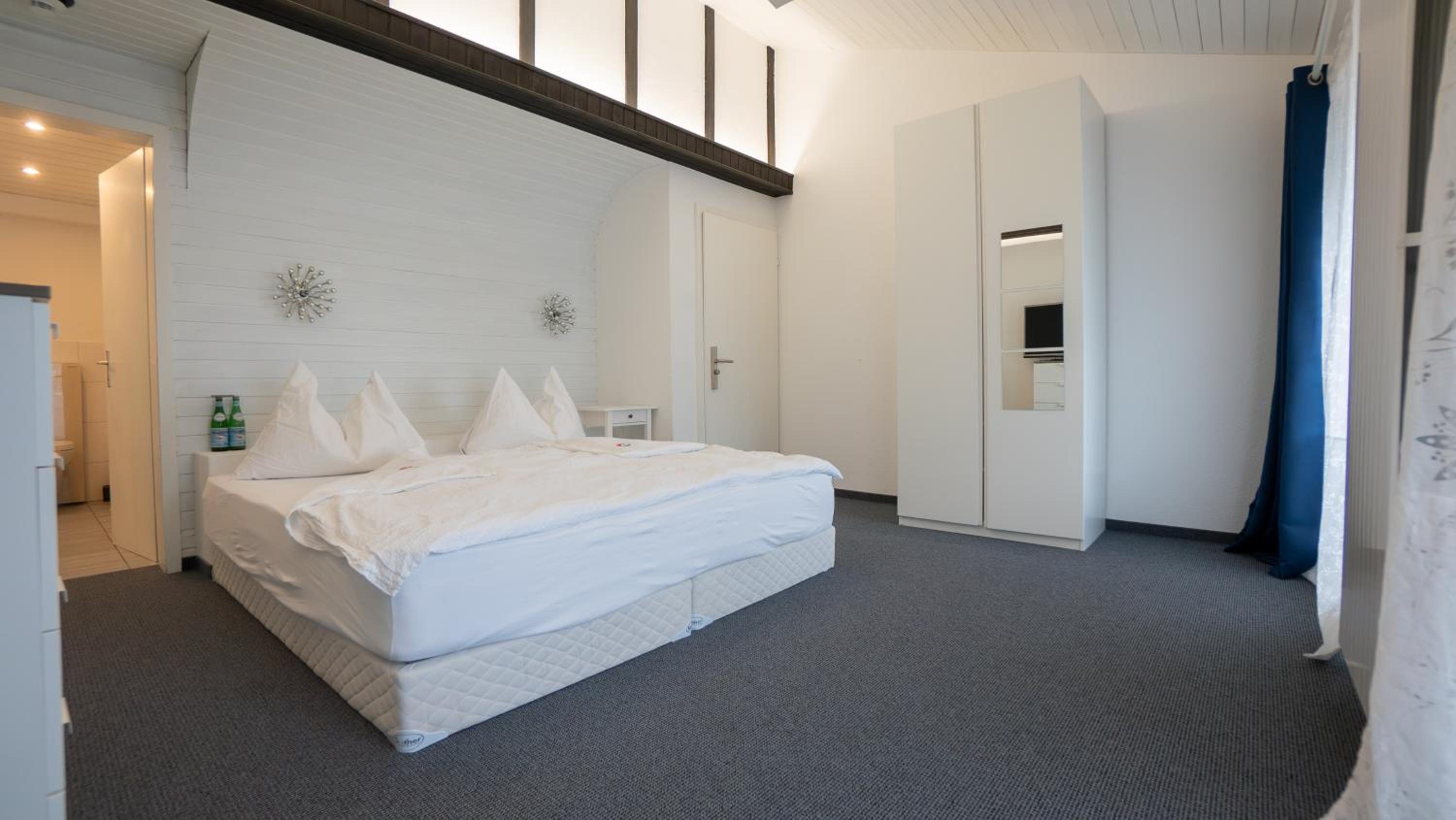 Double Room - Photo 14
