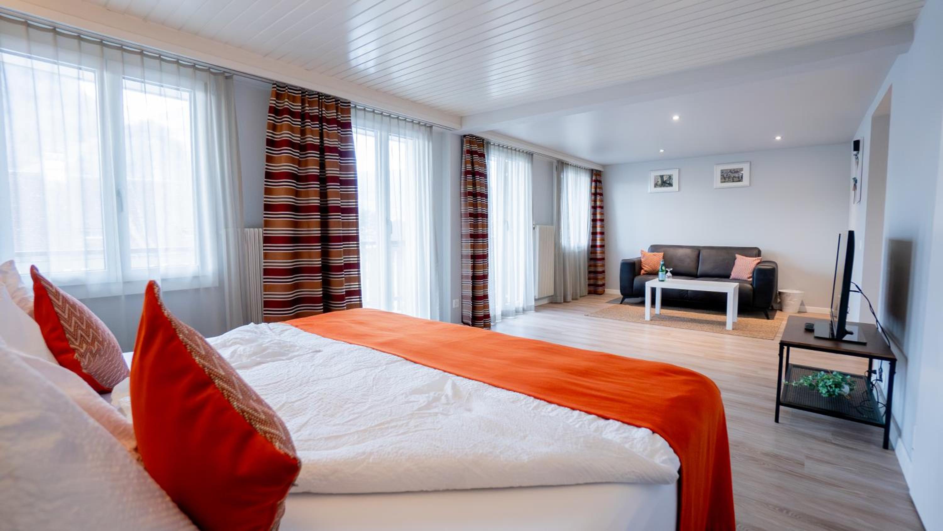 Double Room - Photo 12