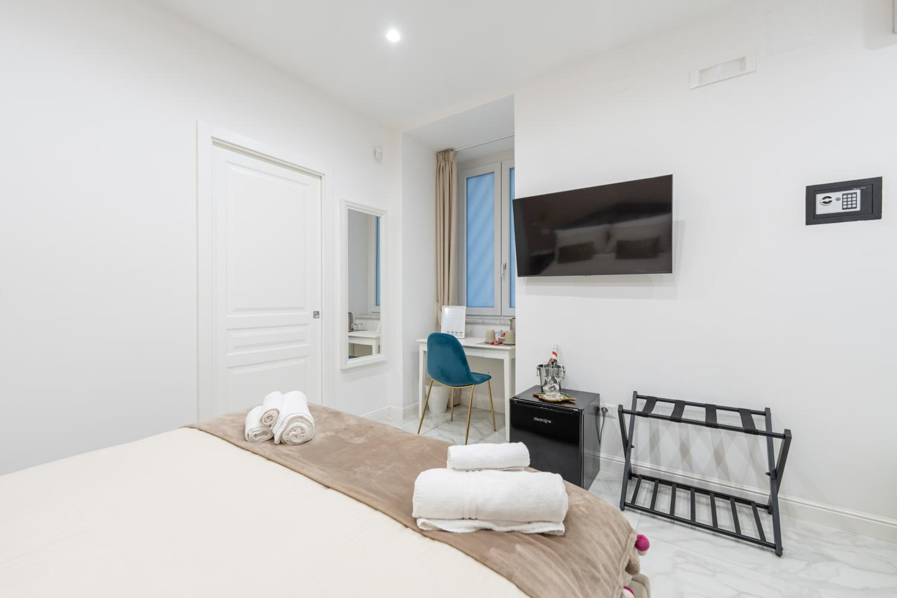 Superior King Room