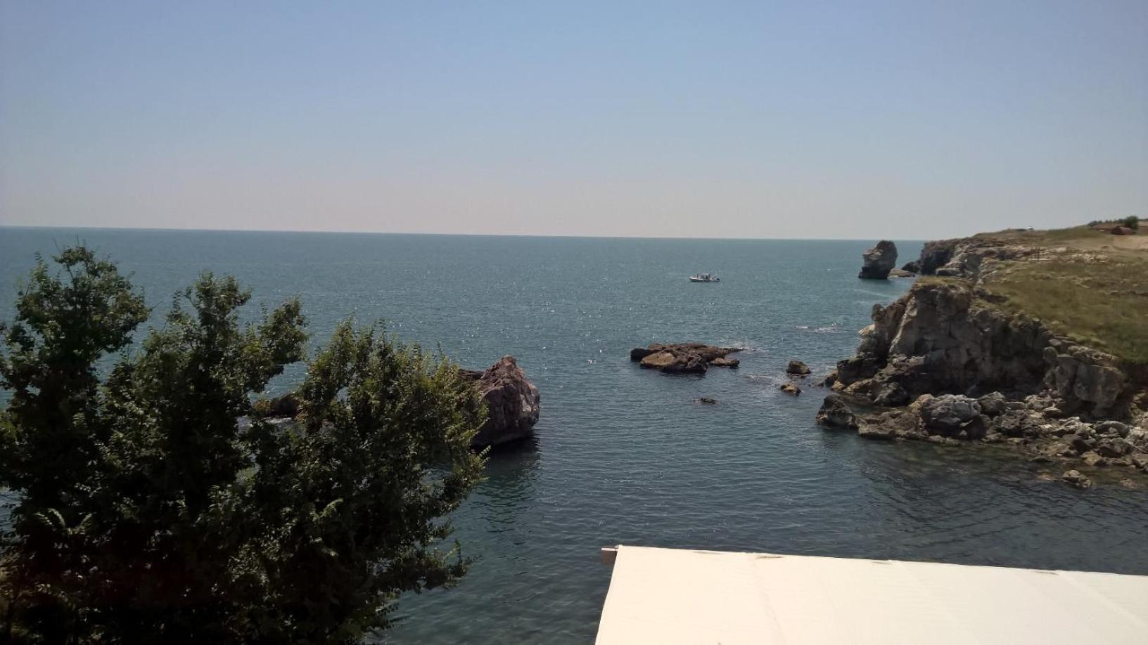 Double Room with Balcony and Sea View - Photo 1
