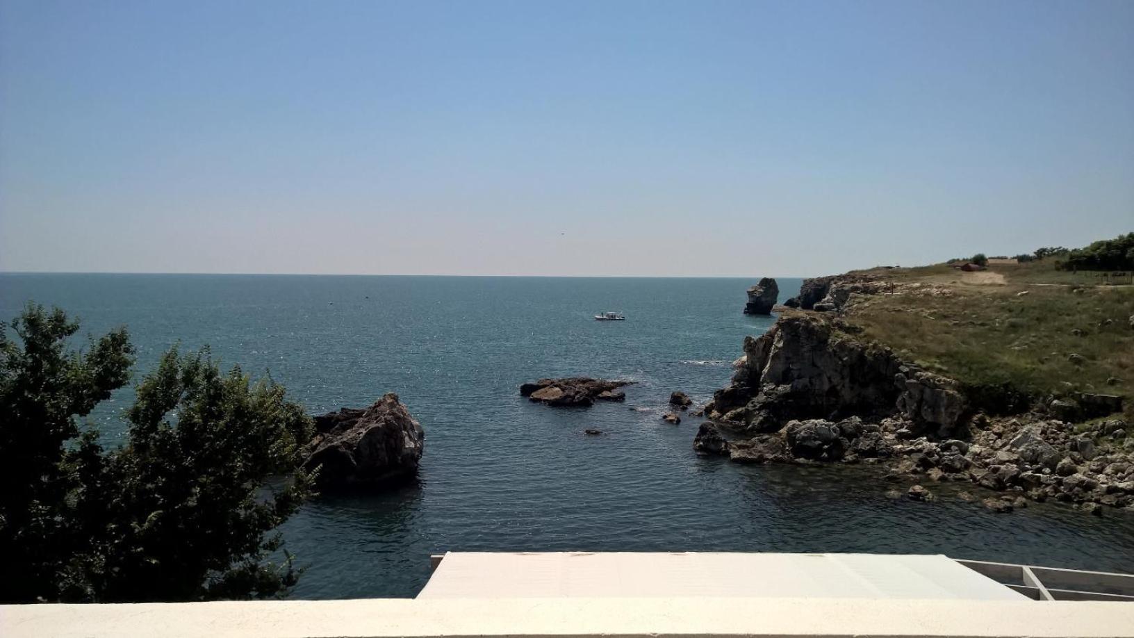 Double Room with Balcony and Sea View - Photo 23