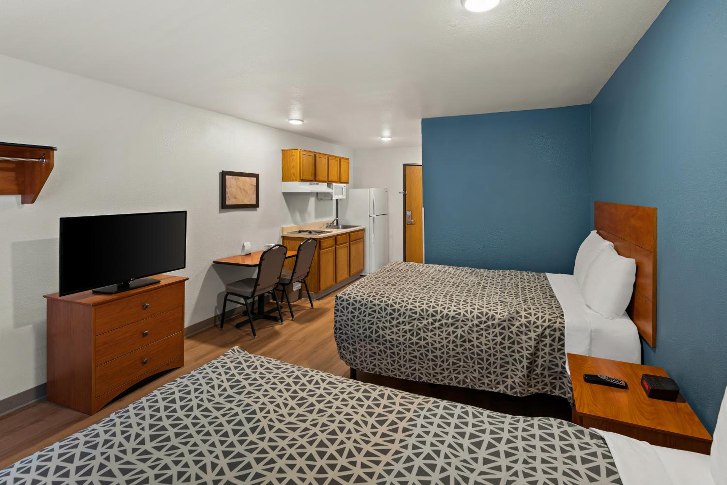 Double Room with Two Double Beds - Non-Smoking photo 1