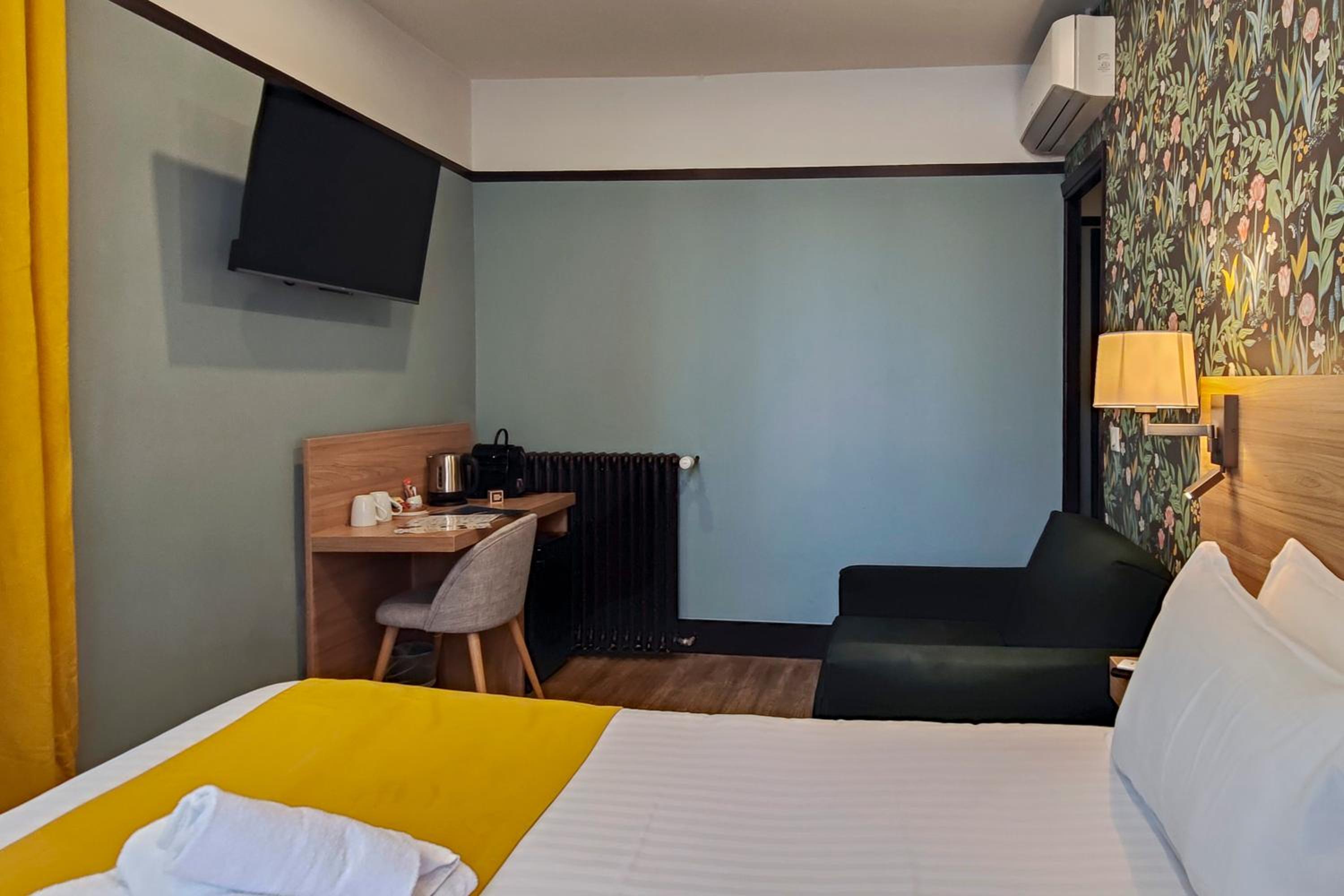Superior Room - Photo 19