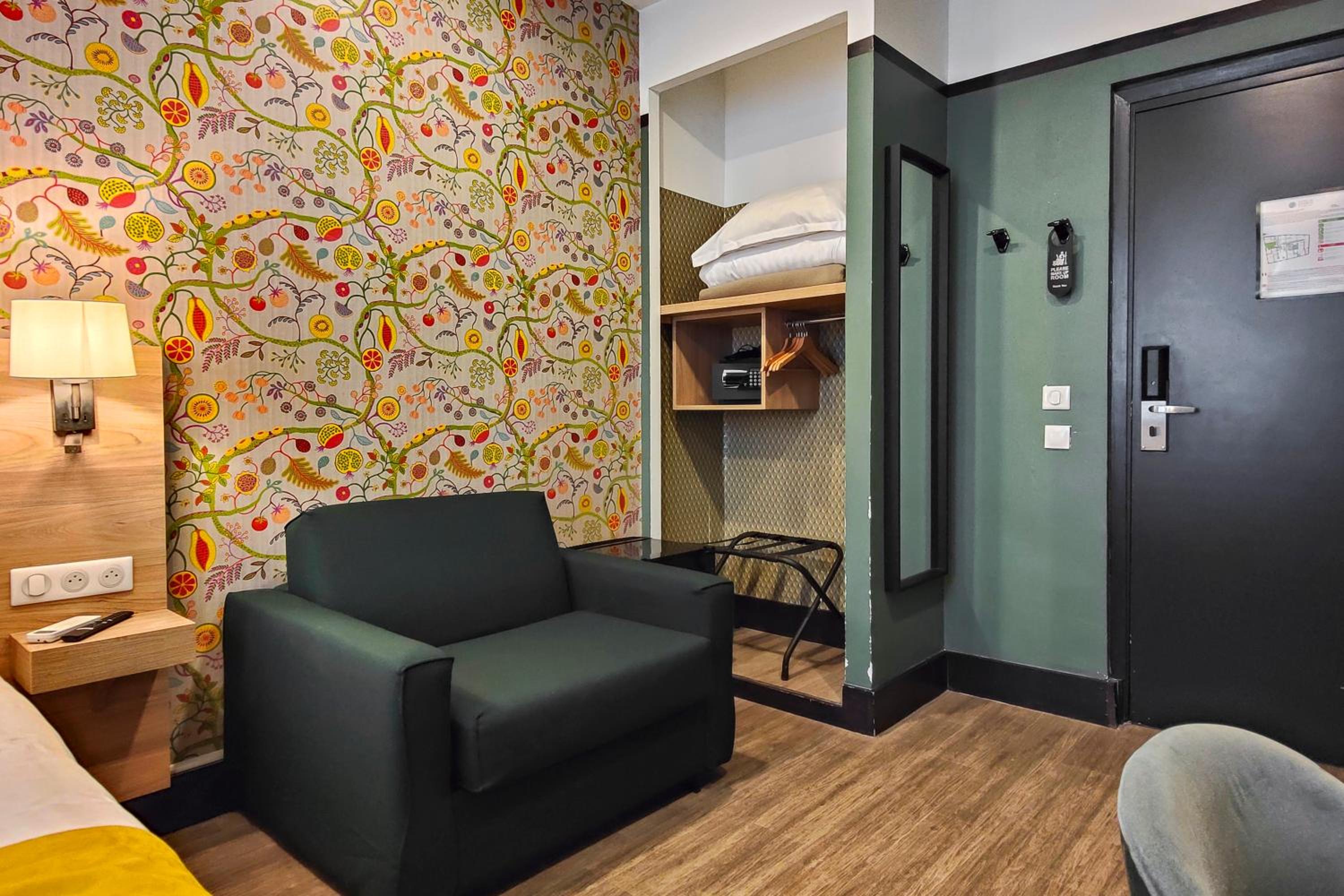 Superior Room - Photo 24