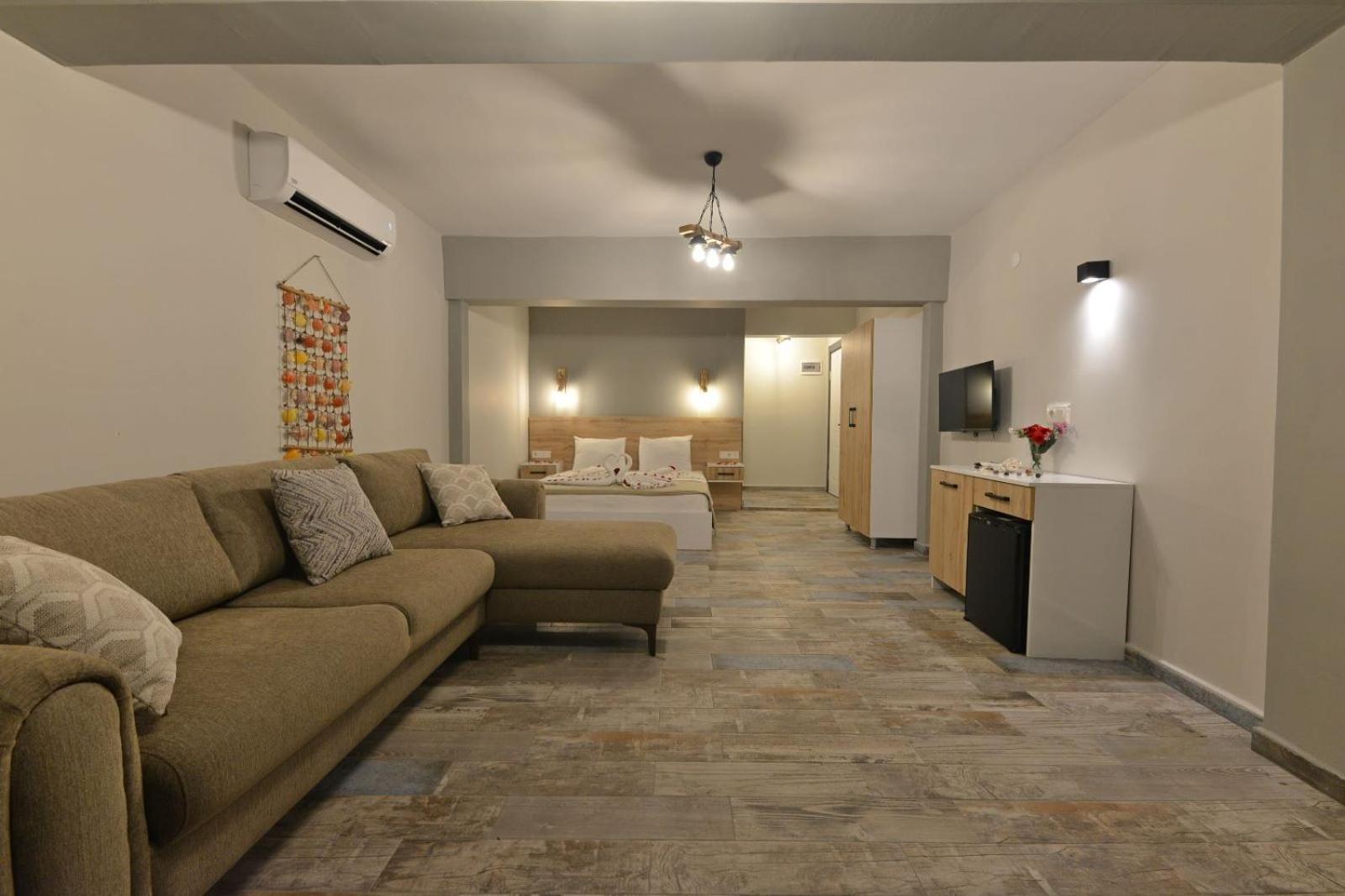 Deluxe Double Room With Balcony And Sea View