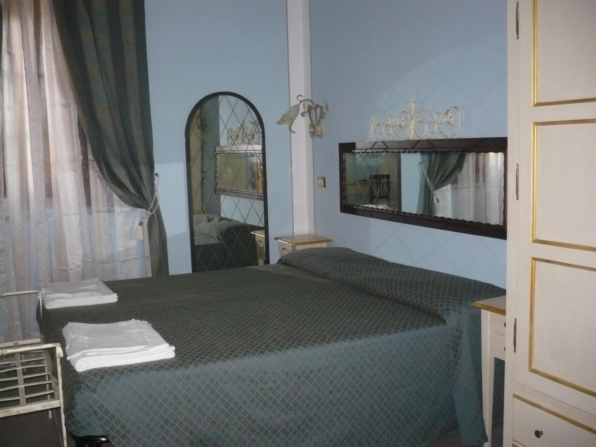 Triple Room - Photo 1
