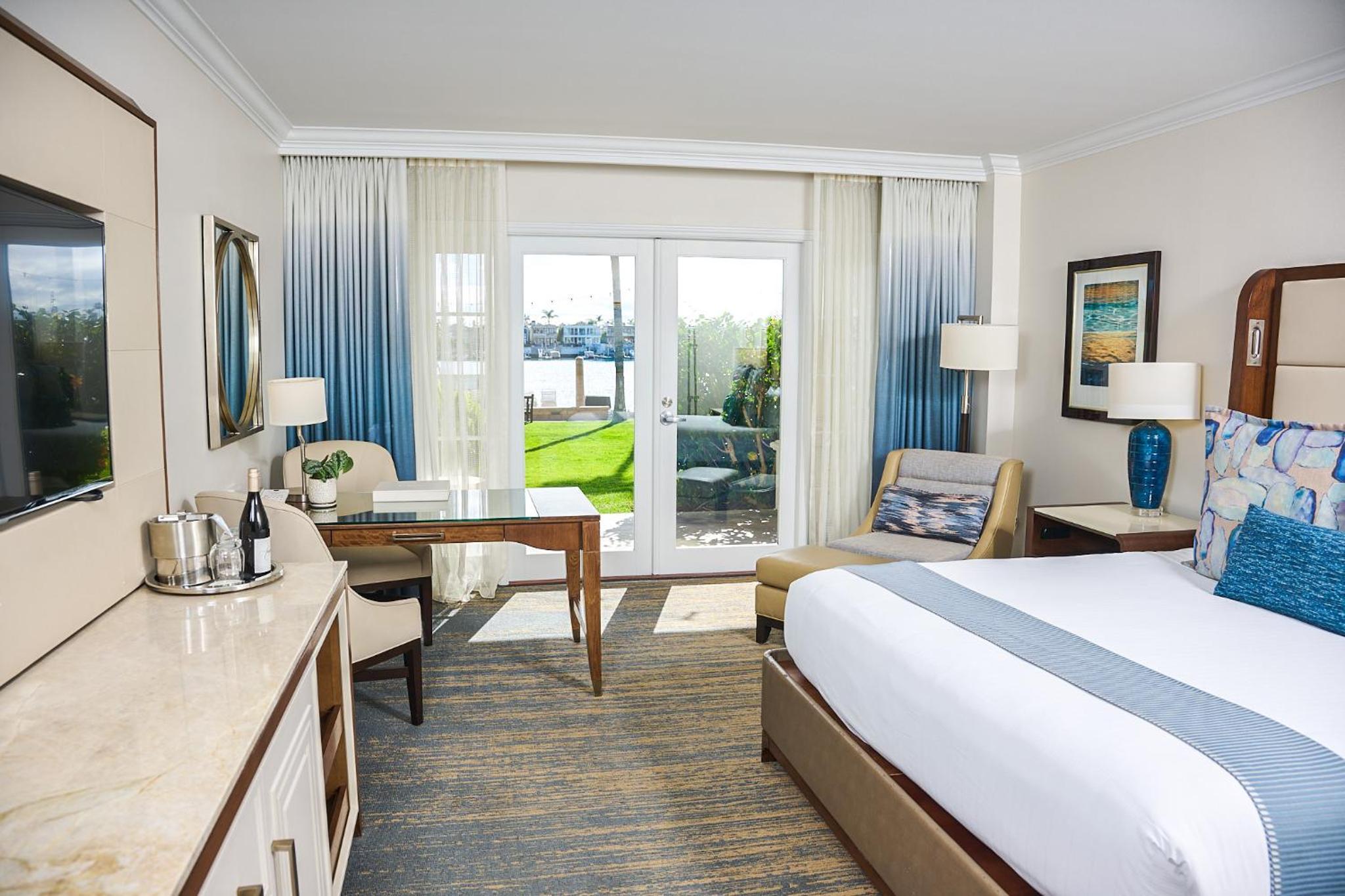  Beach Front King Room - Photo 2
