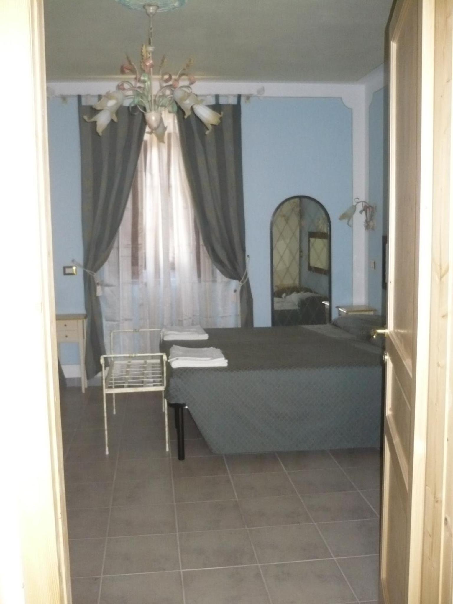 Double Room - Photo 6