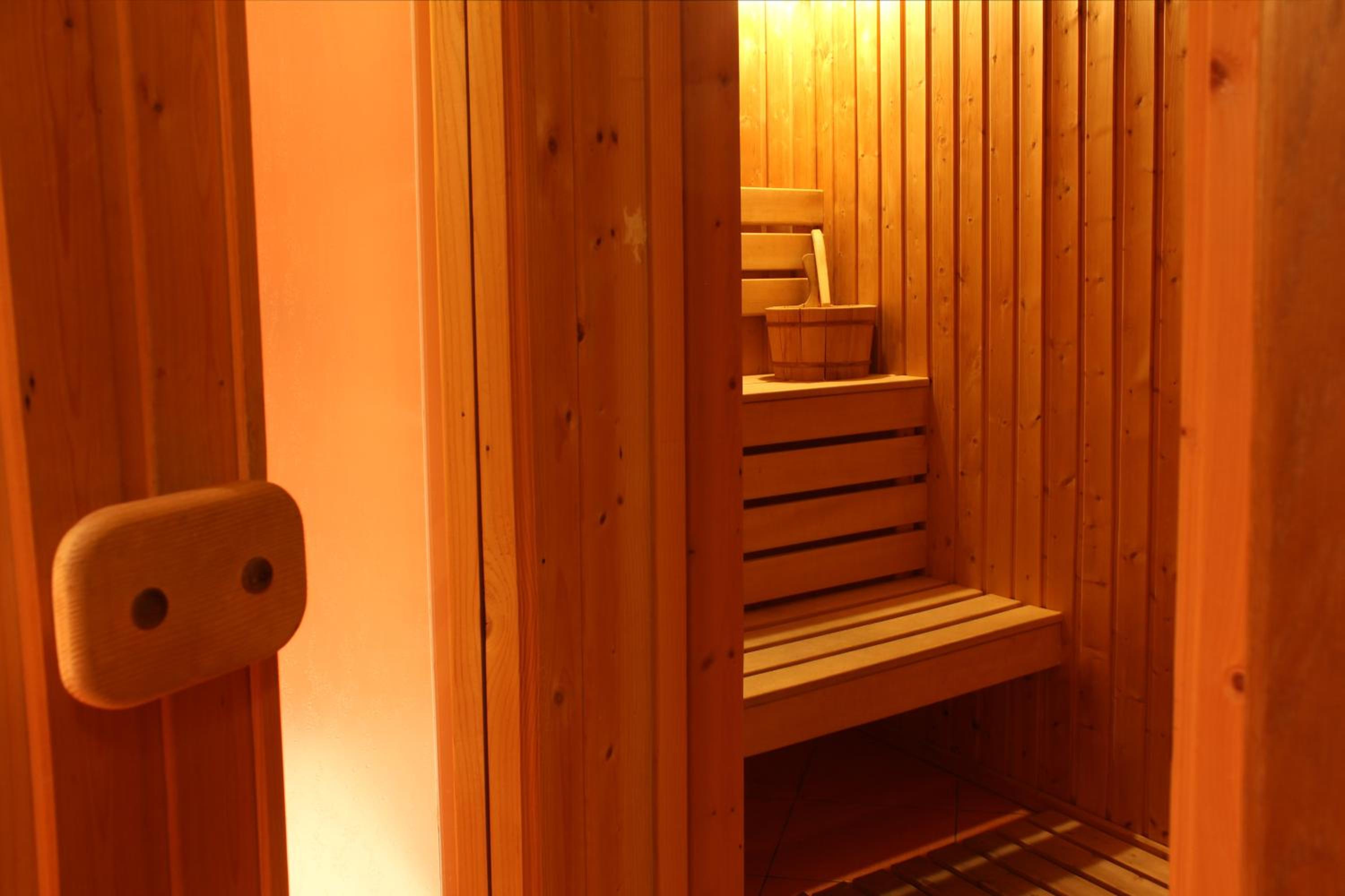 Suite with Sauna - Photo 2