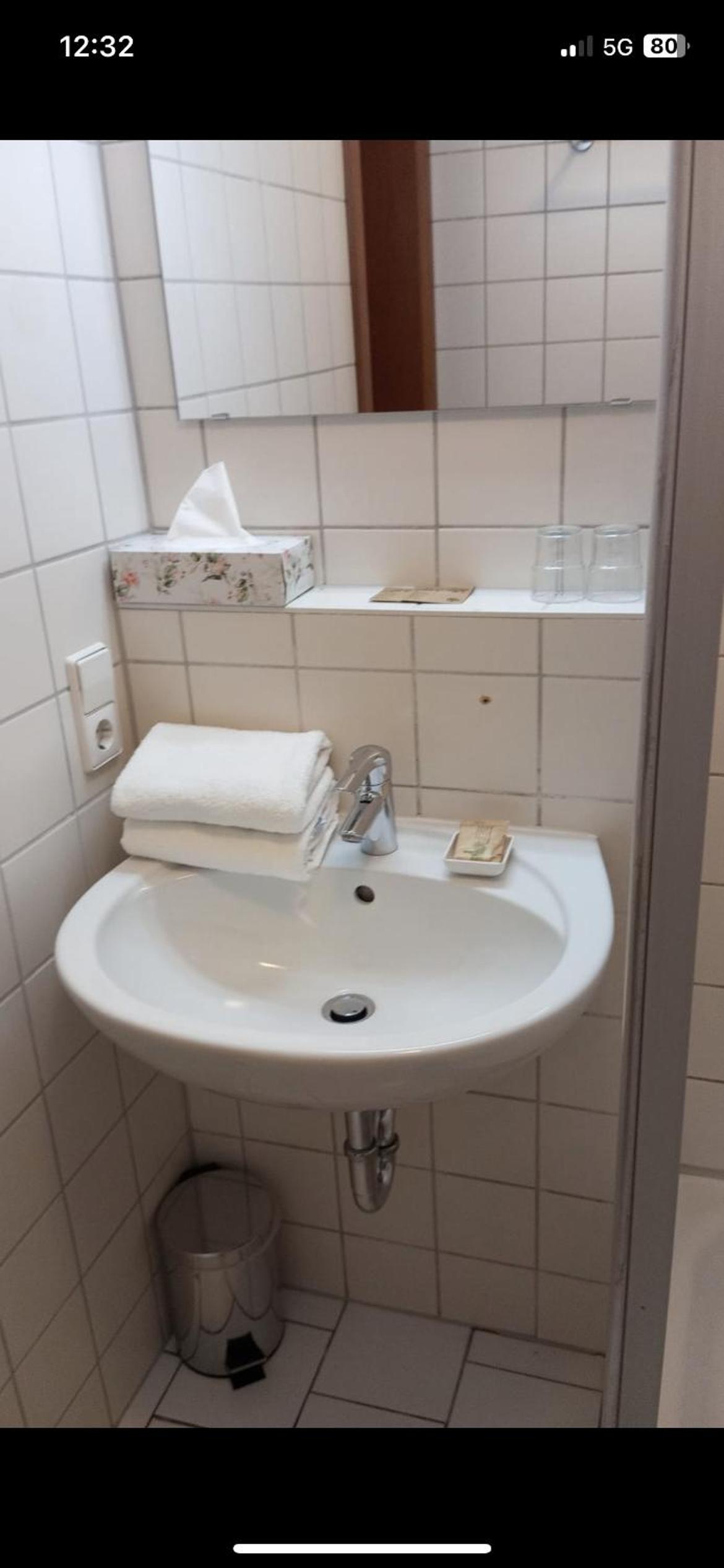Double Room with Shower photo 3