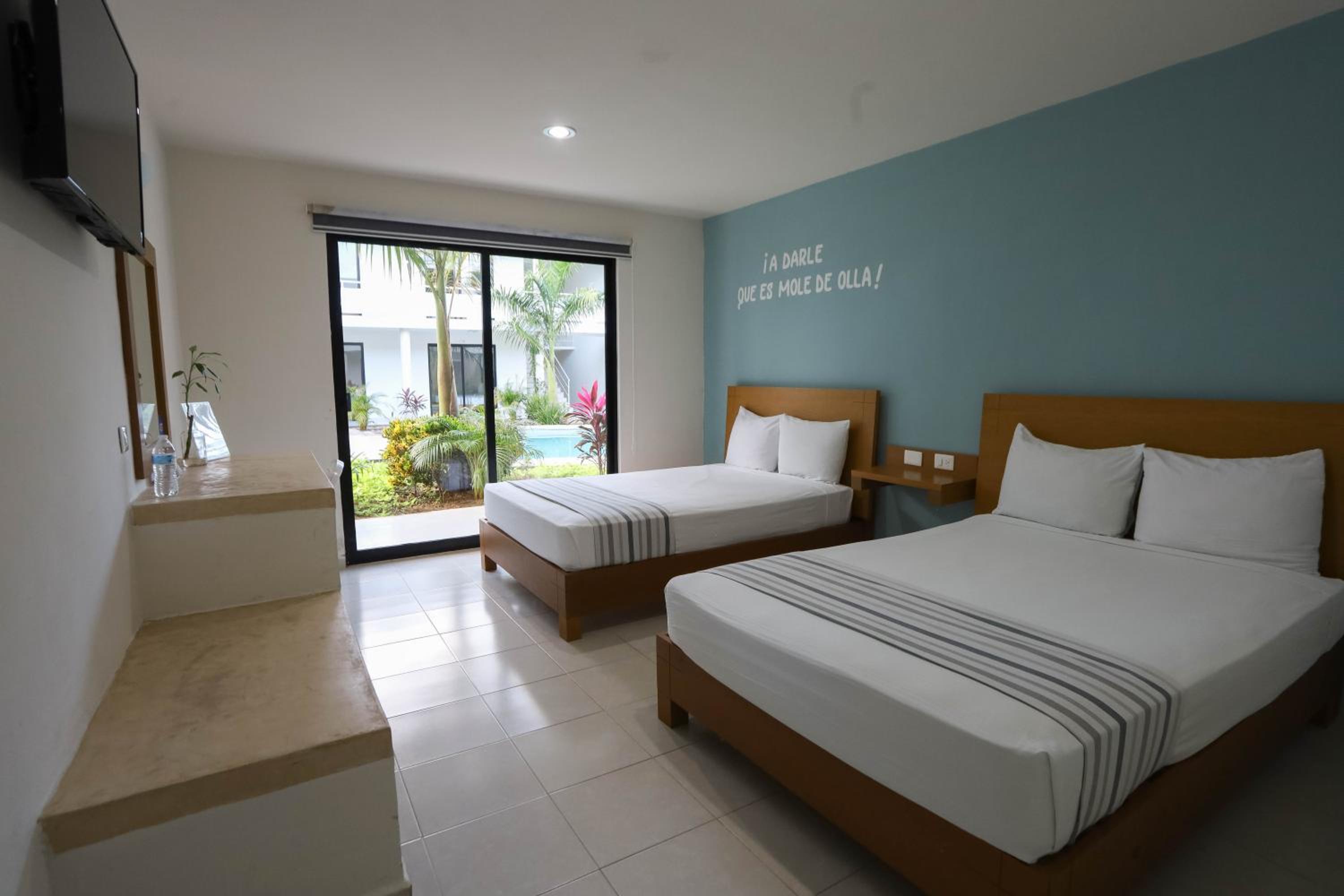 Double Room with Two Double Beds - Photo 3