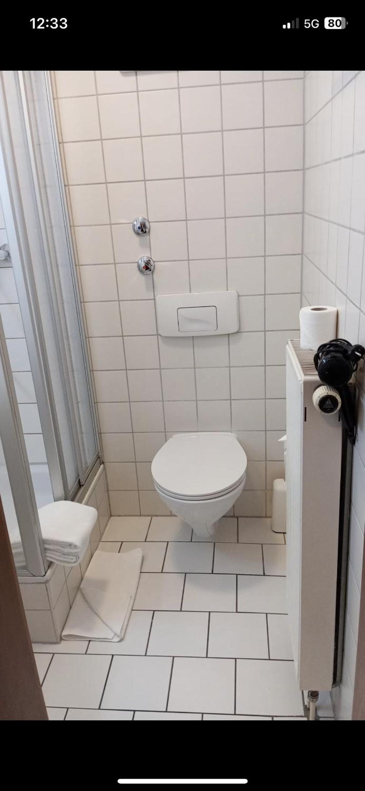 Double Room with Shower photo 2