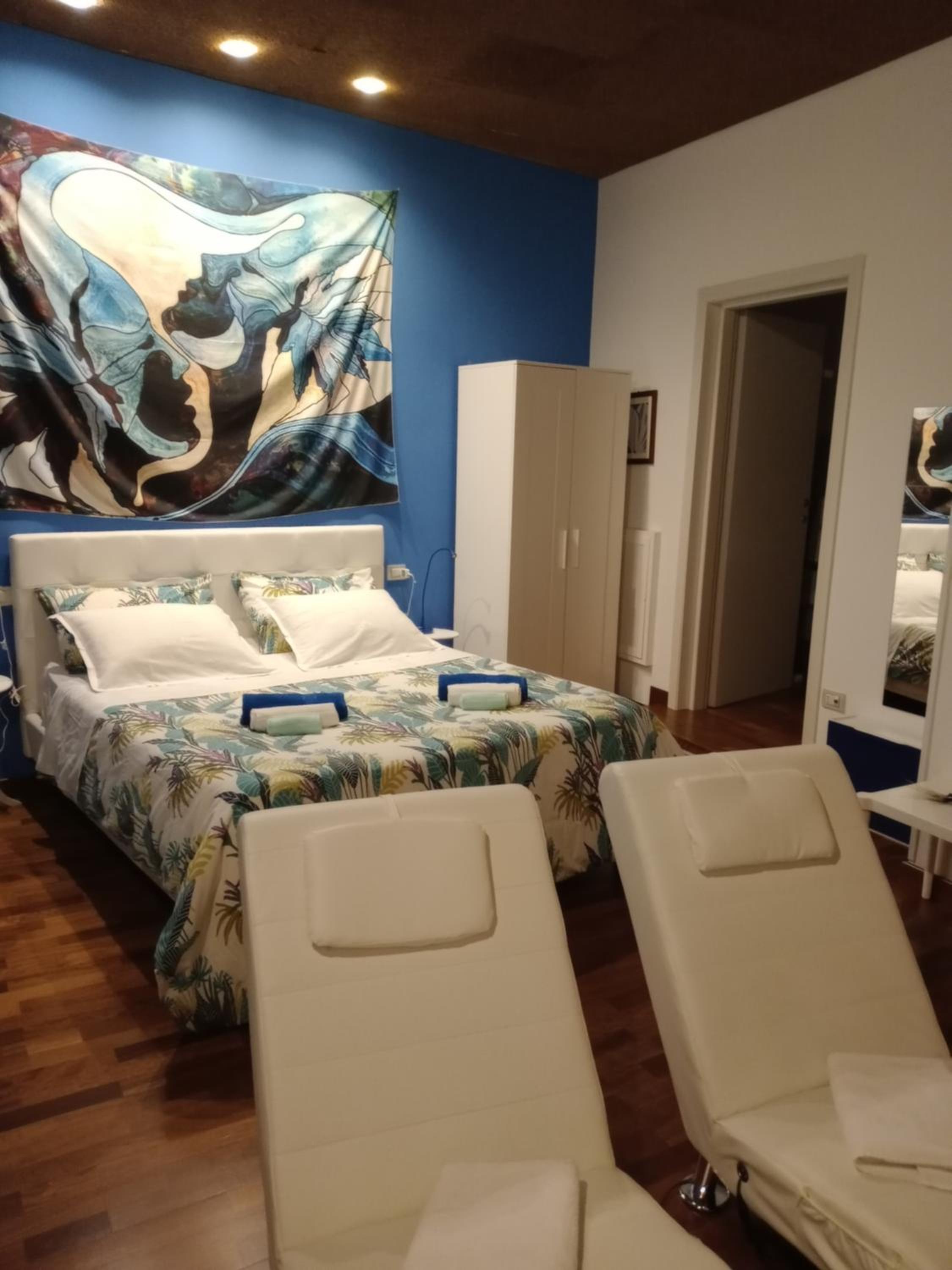 Deluxe King Suite