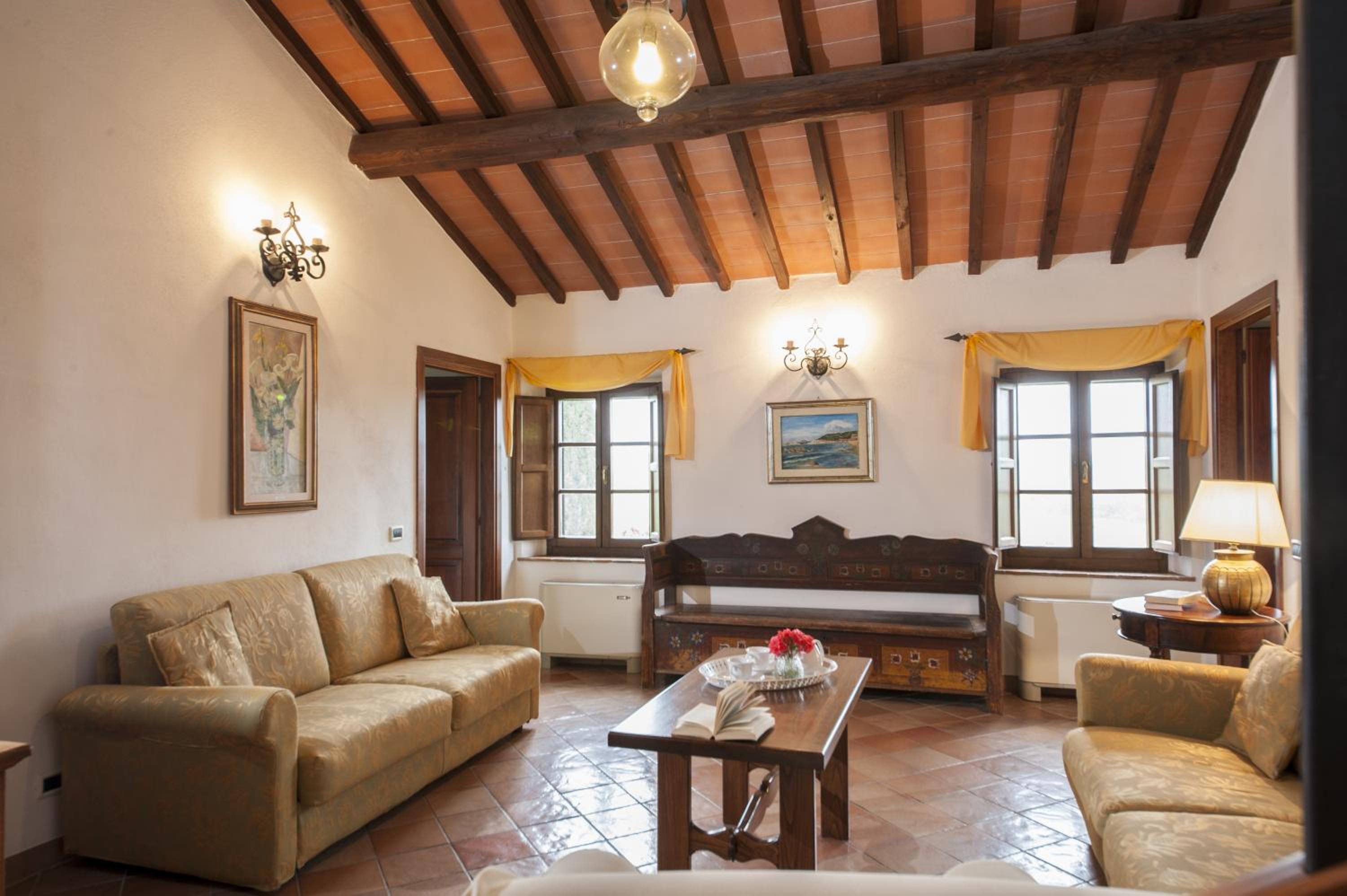 Three-Bedroom Apartment - Split Level photo 1