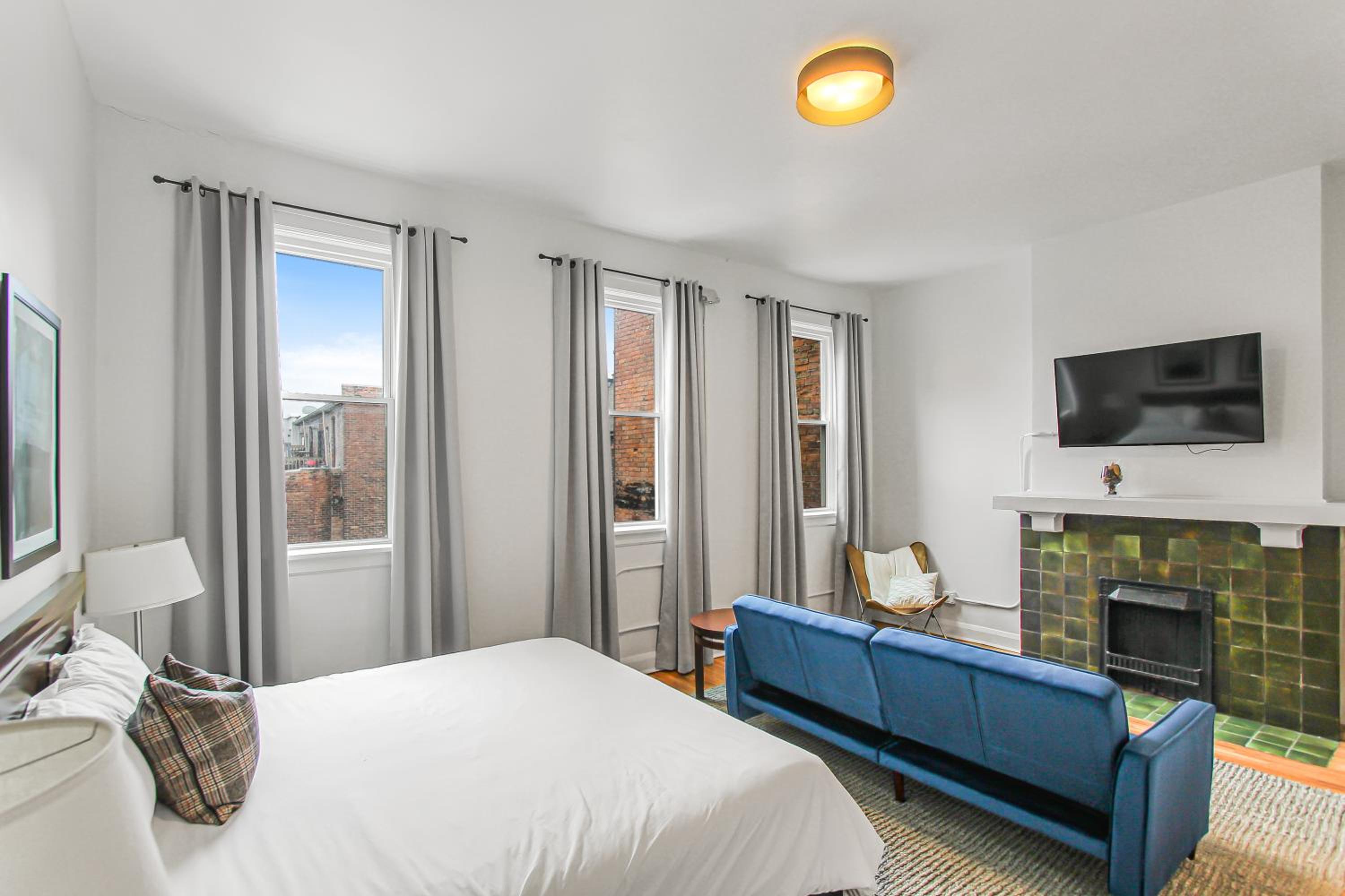 Apartment photo 1