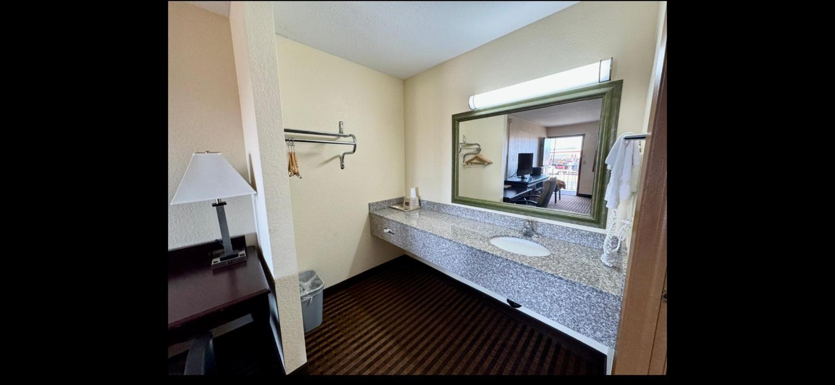 King Suite photo 2