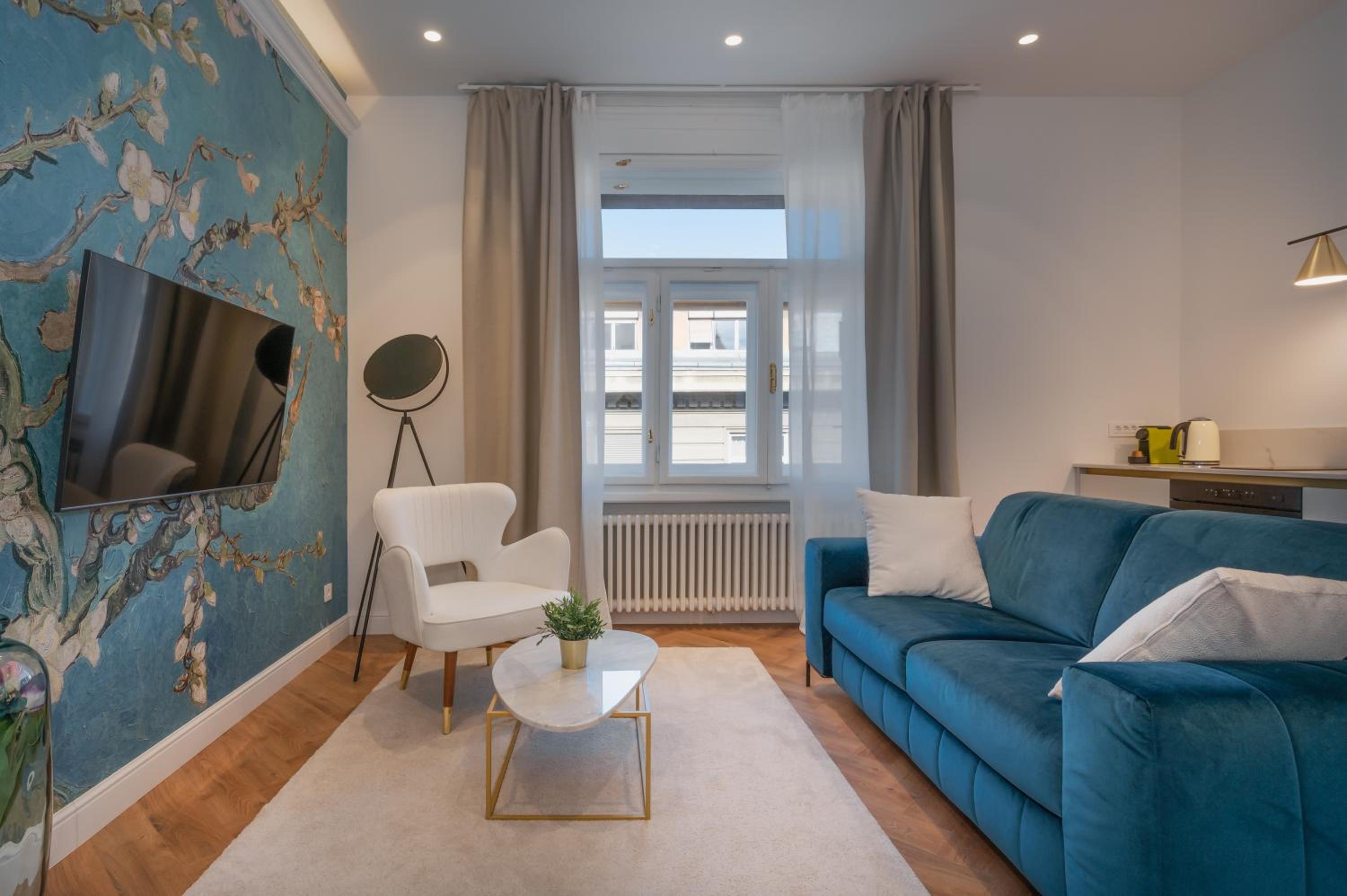 Apartment - Photo 4