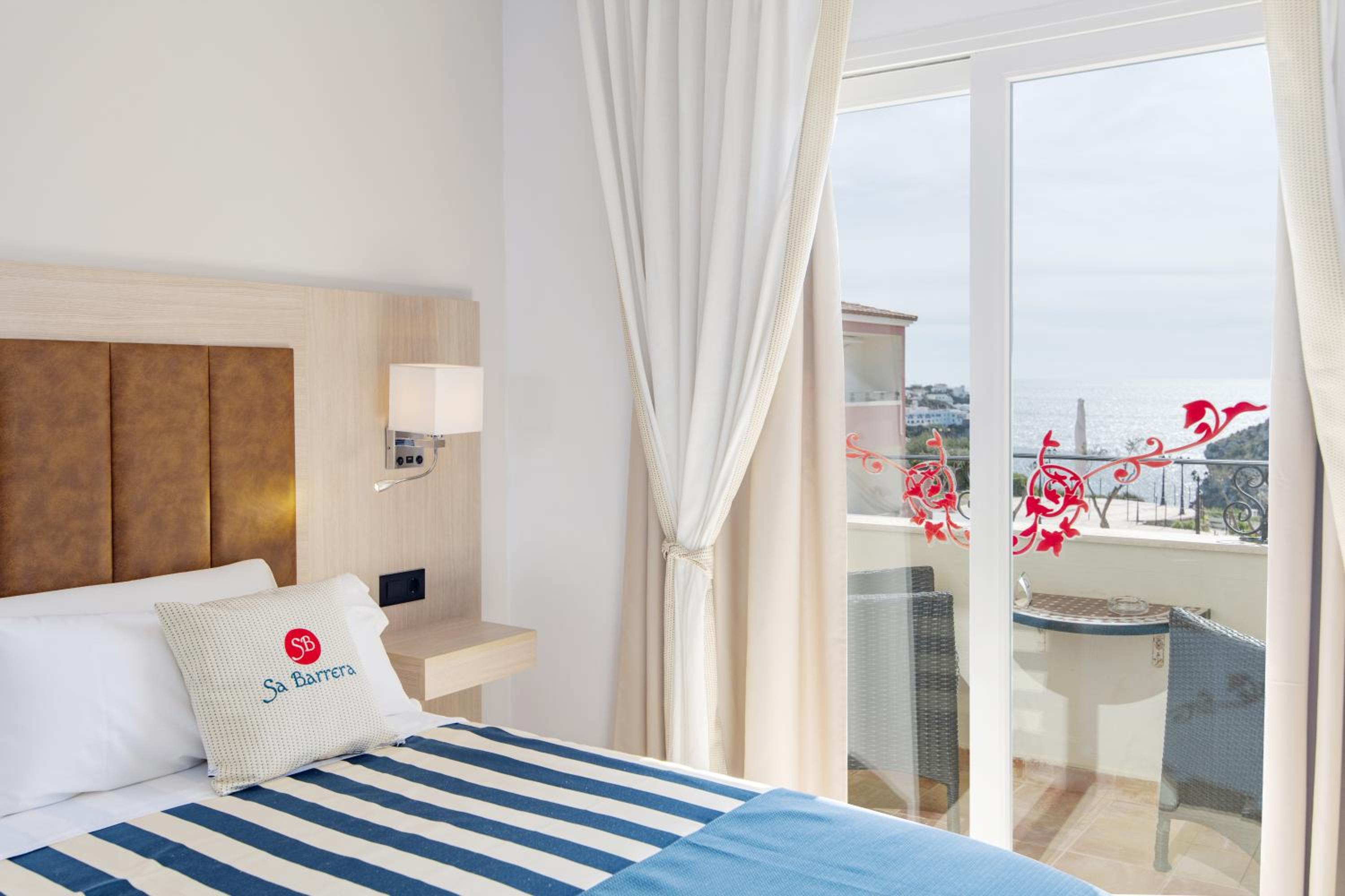 Habitación Doble o con Dos Camas Superior con Vista al Mar