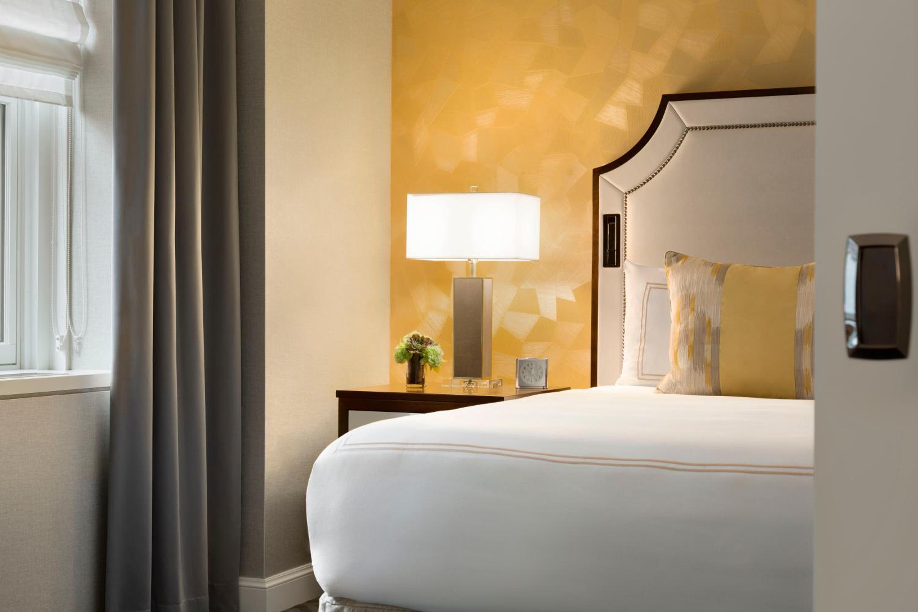 Signature King Room - Photo 1