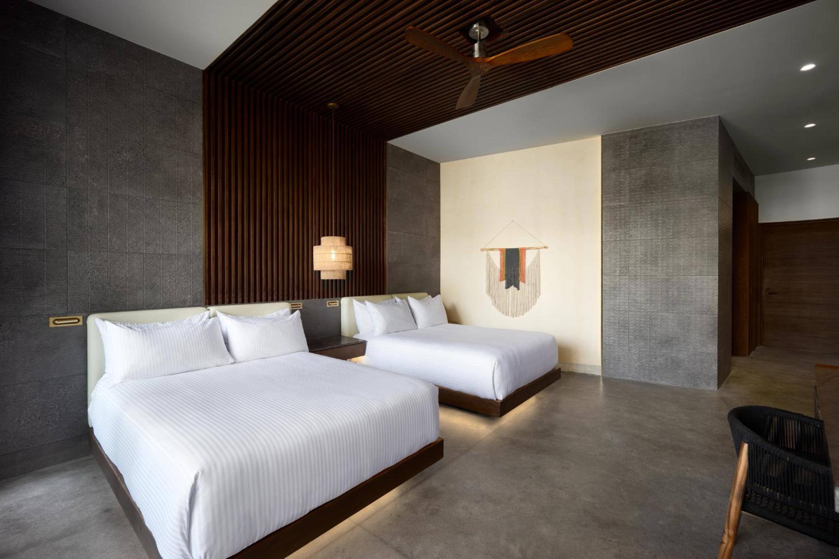 Junior Suite (Swim Out, Double Beds)