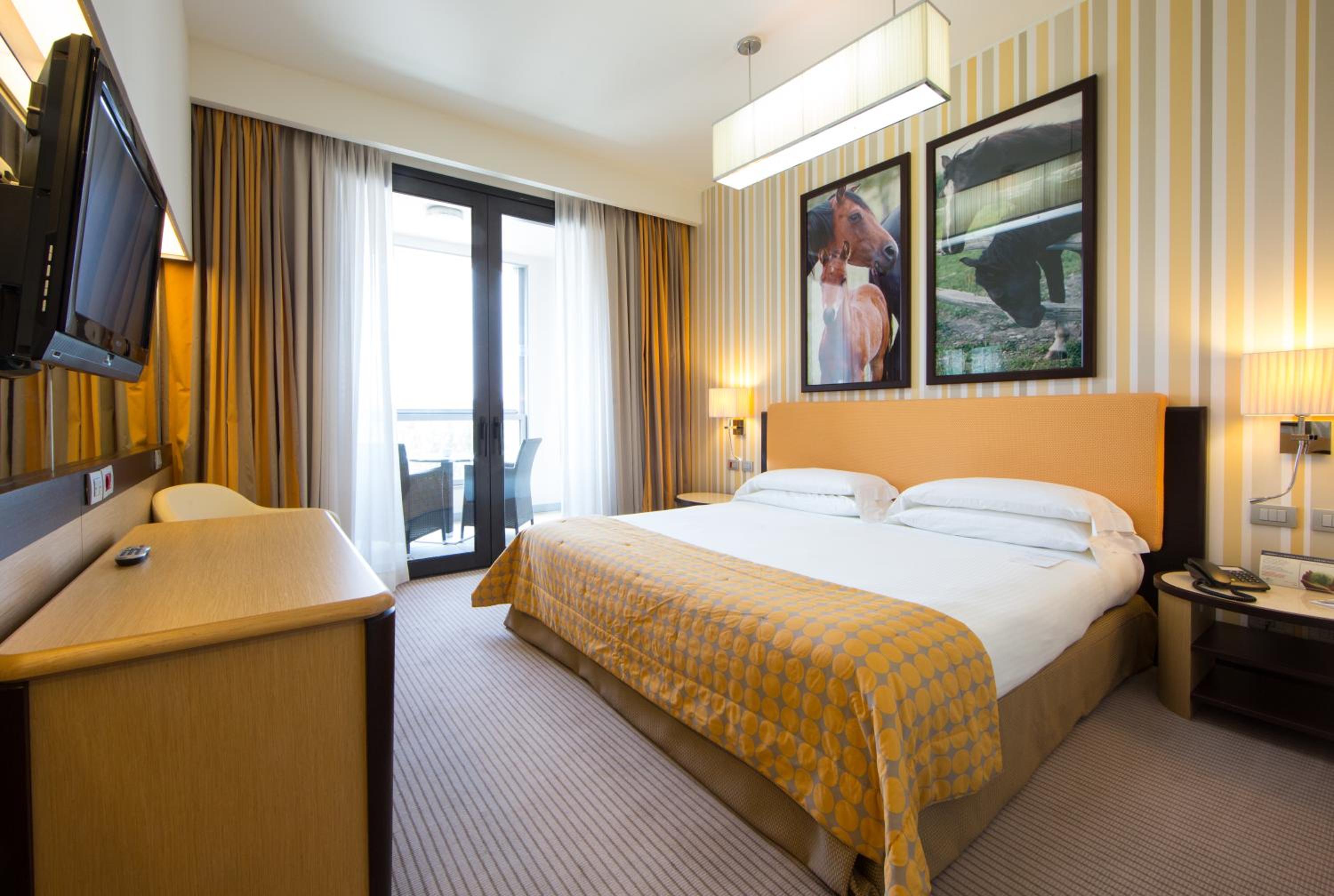 Double or Twin Room - Photo 3