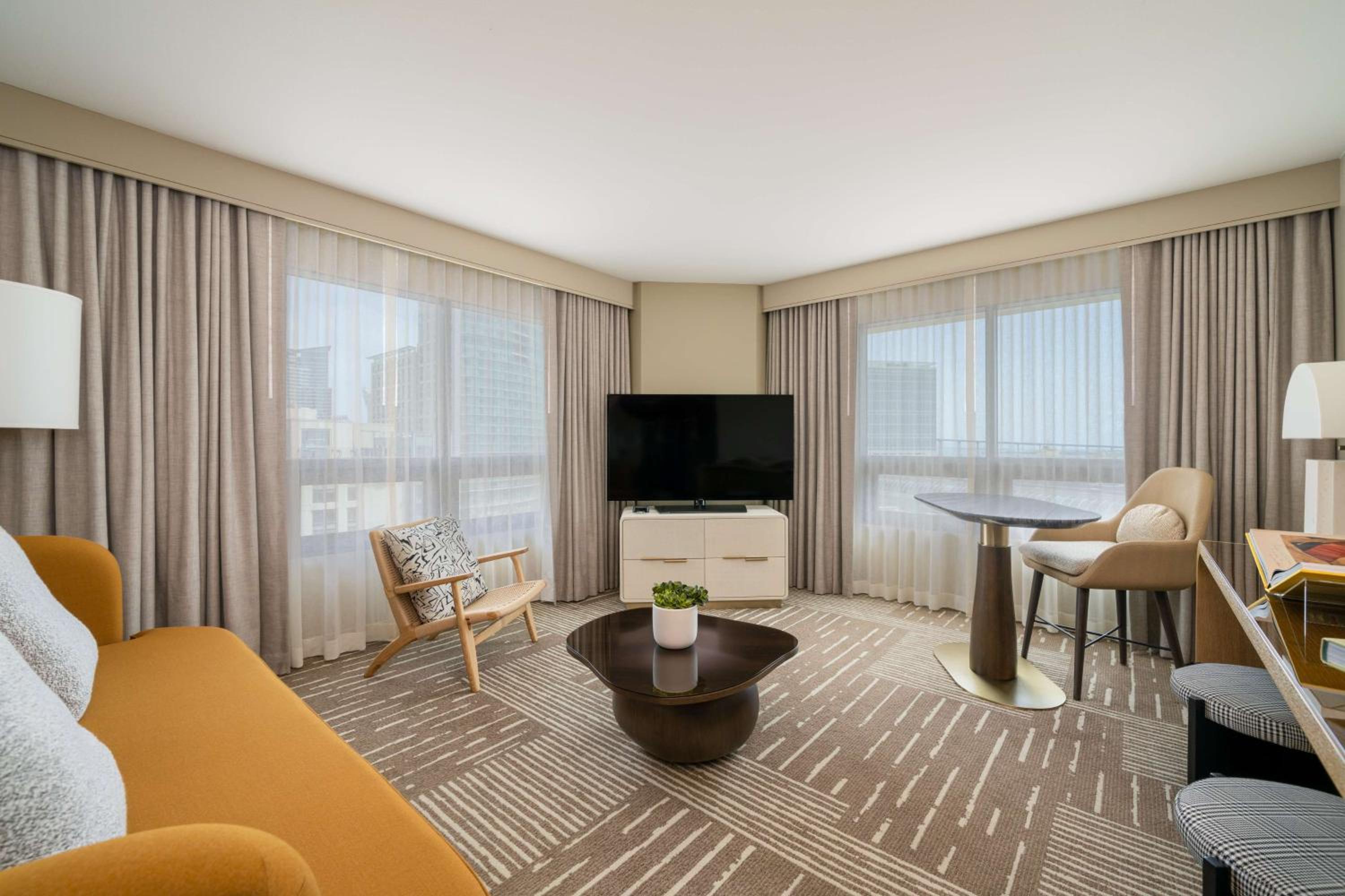 1 Bedroom Suite - 1 King - Photo 4
