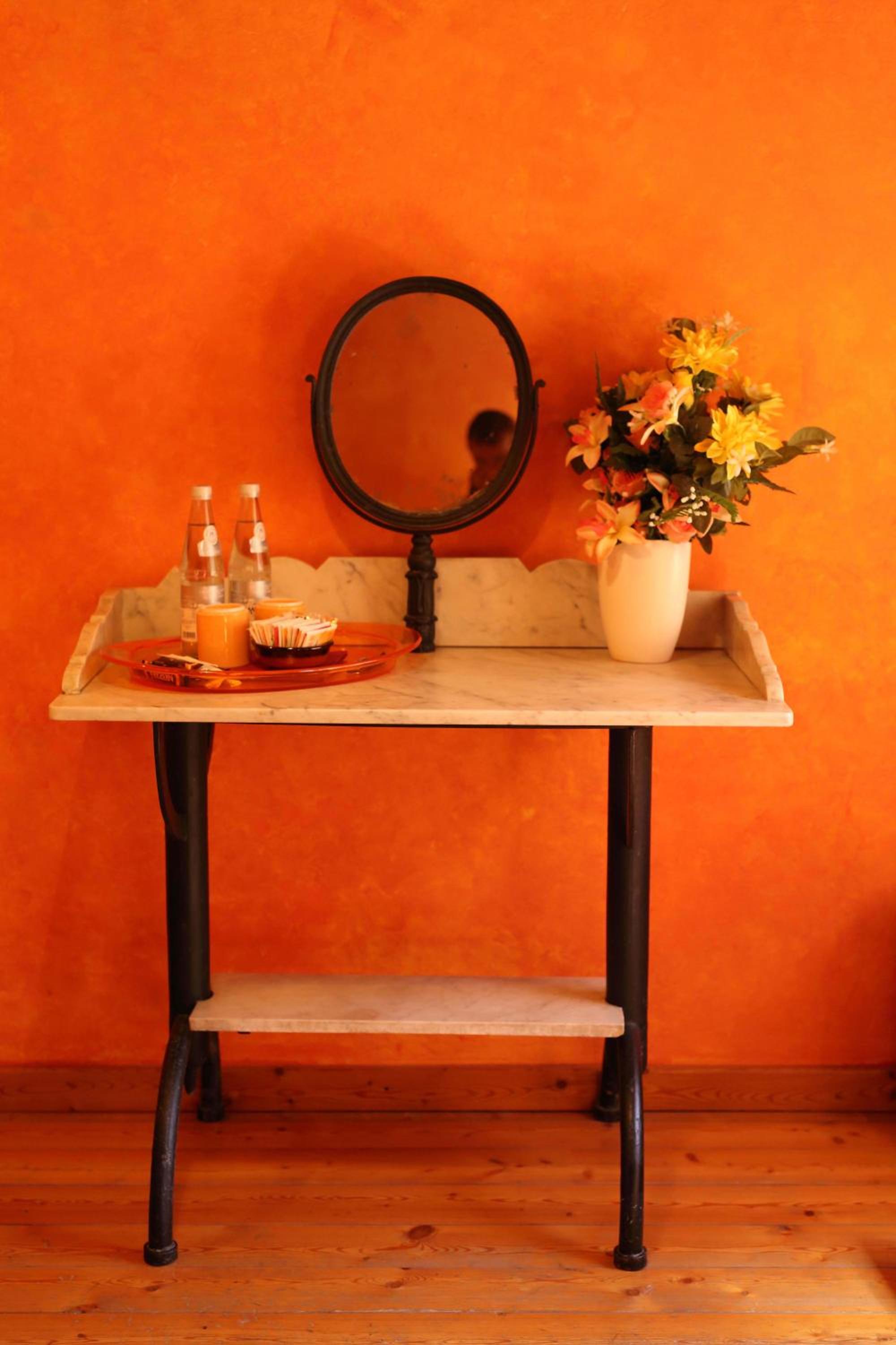 Basic Single Room with Bathroom photo 3