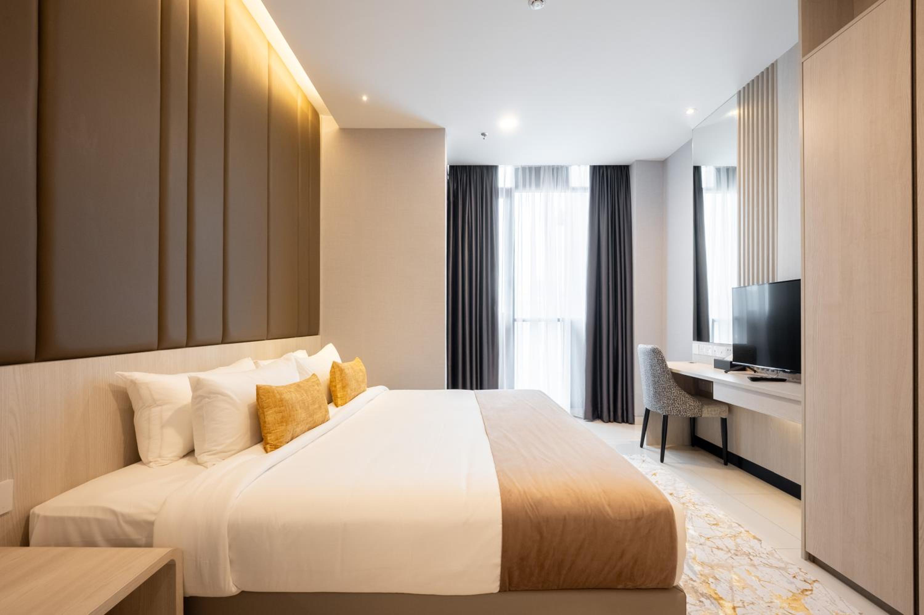One-Bedroom Apartment