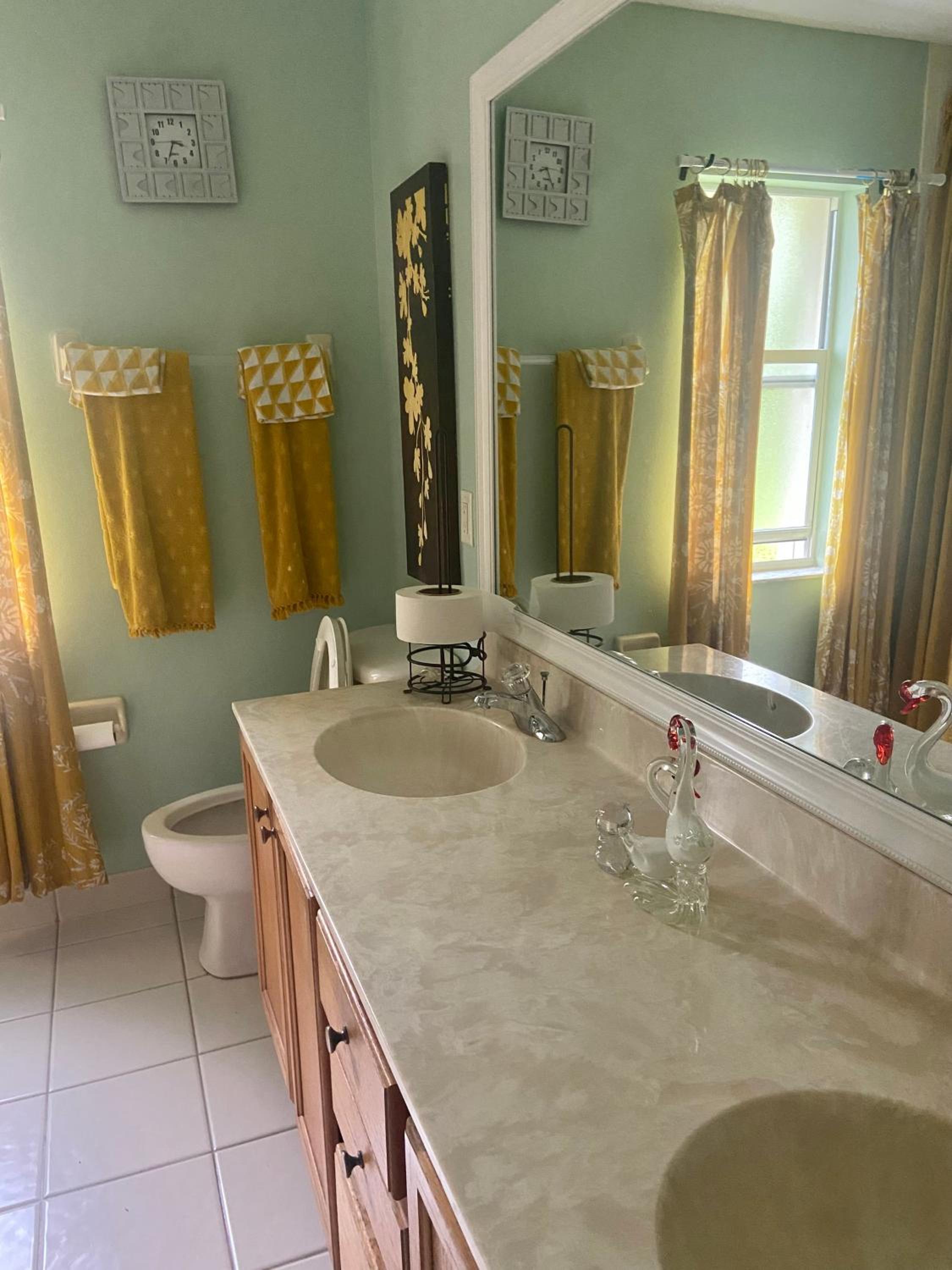 Deluxe Queen Room photo 2