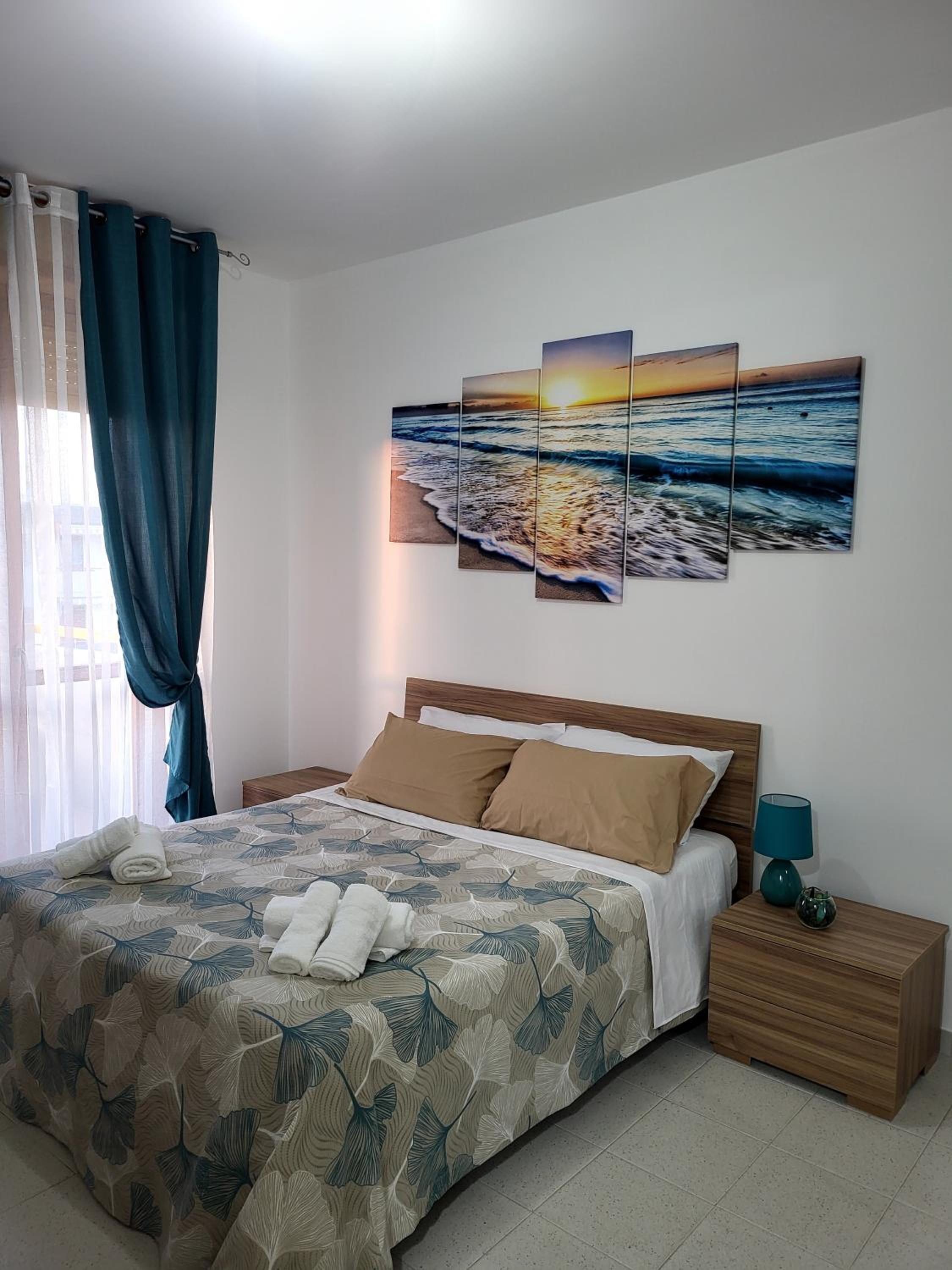 One-Bedroom Apartment photo 1